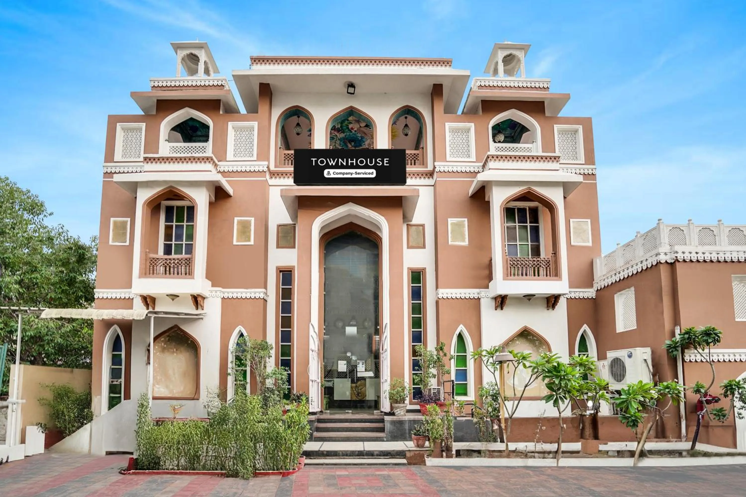 Super Townhouse Mansarovar Near Metro Station Formerly Dev Villas