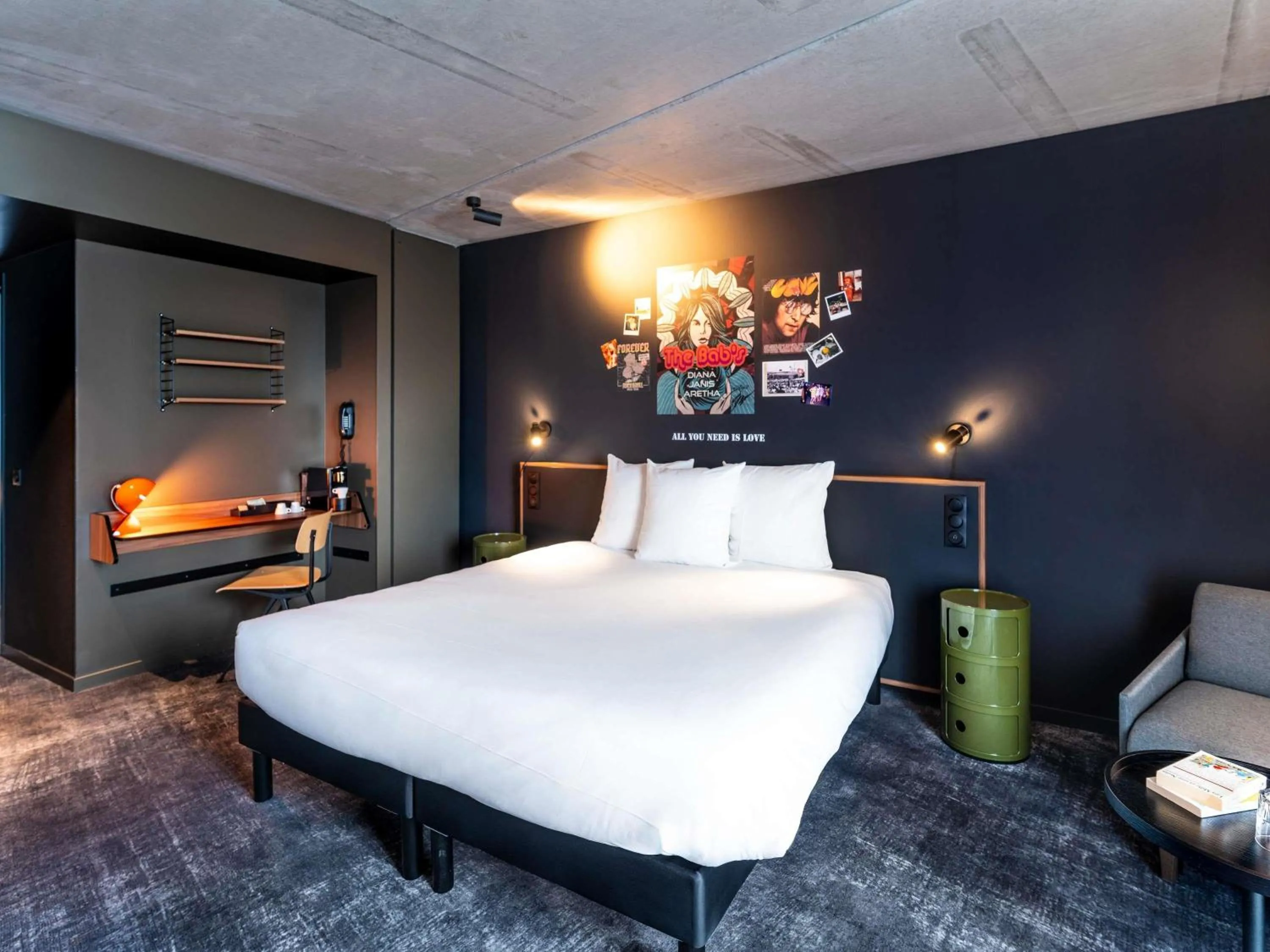 Superior Double Room with Sofa Bed and Balcony in ibis Styles Paris Villejuif