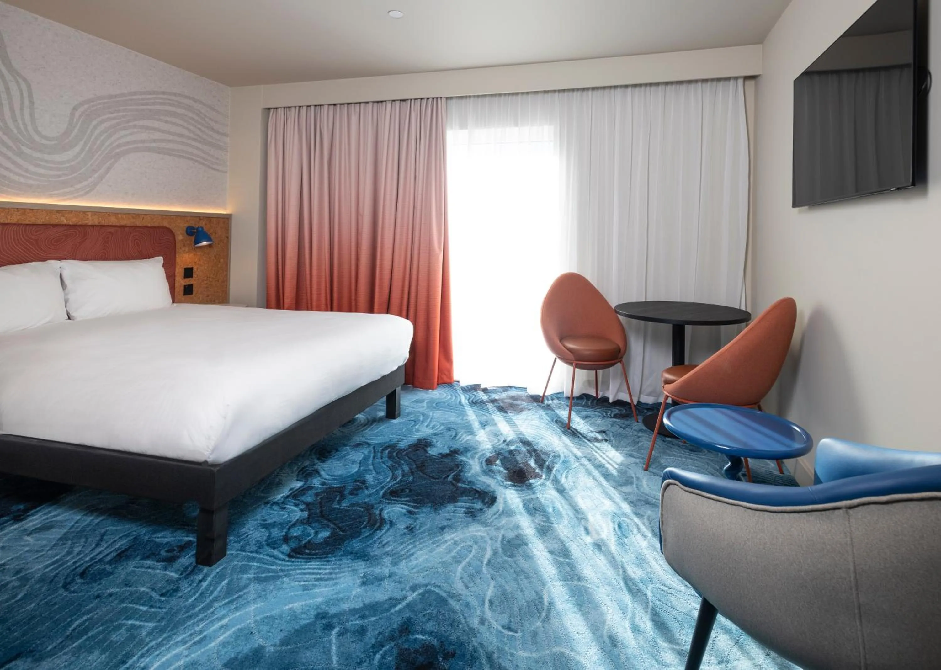 Superior Double Room with King Bed and Kitchenette in ibis Styles Burton On Trent