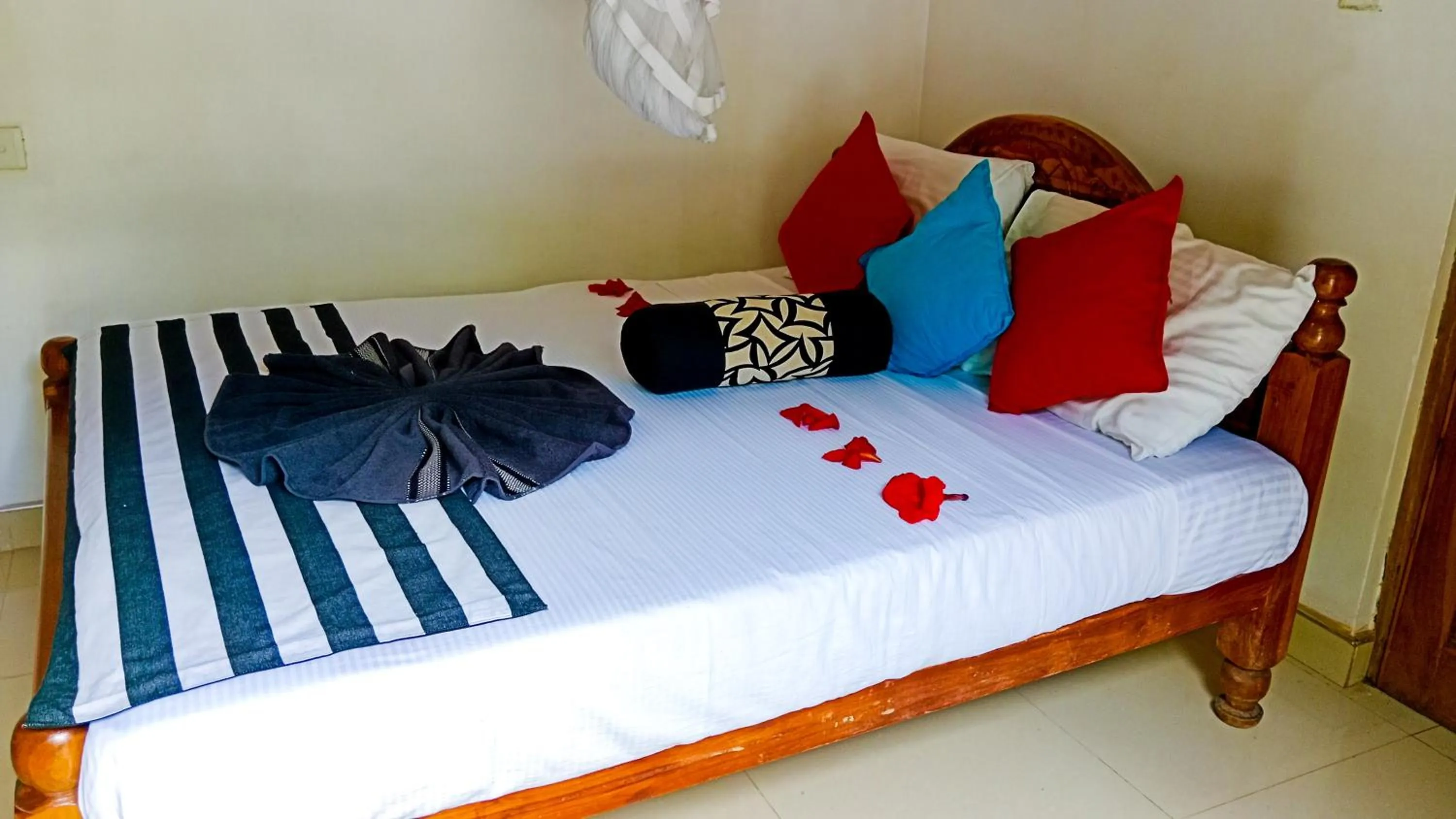 Deluxe Double Room in Sigiri Thilanka Rest Sigiriya