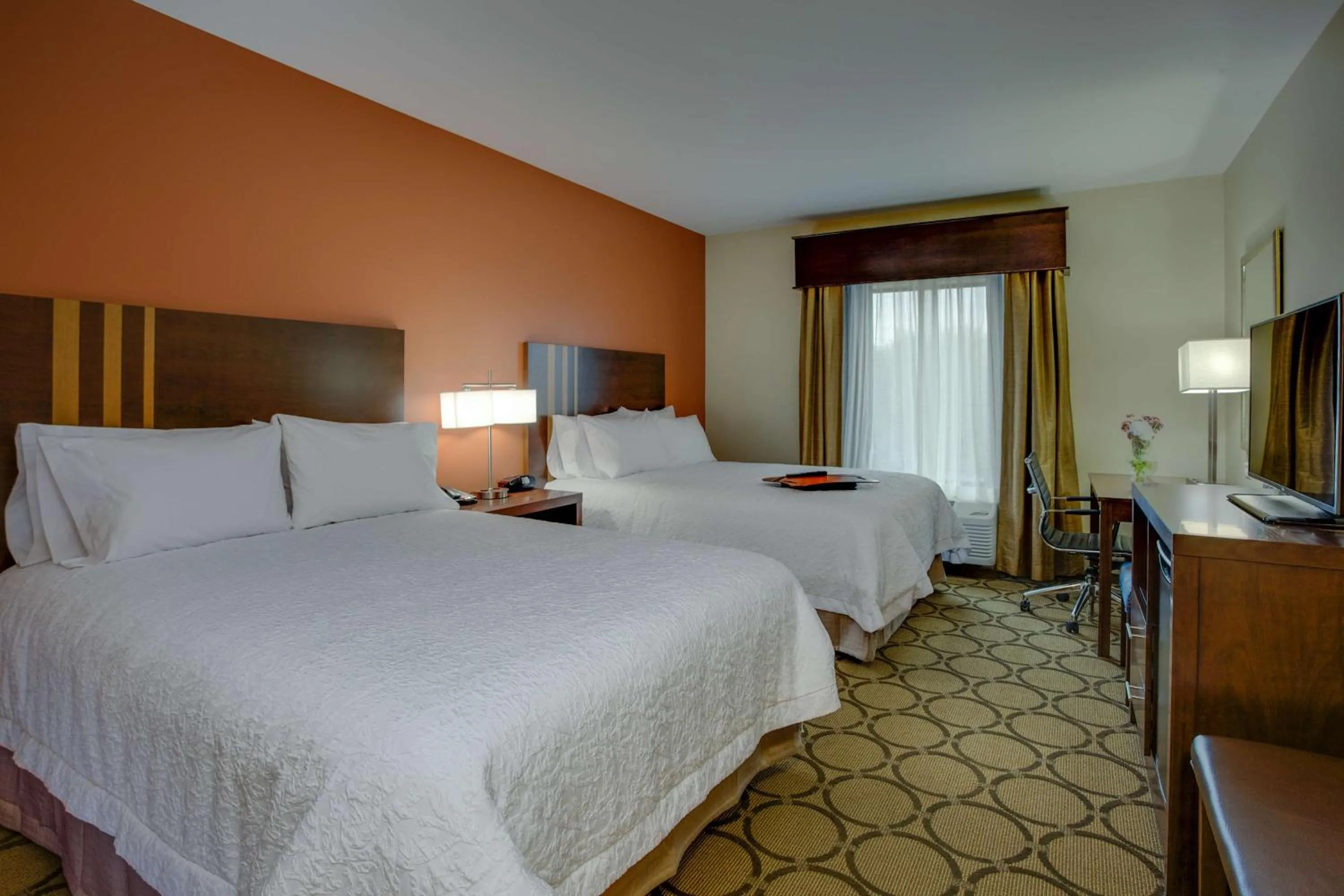 Queen Room with Two Queen Beds (4 Adults) in Hampton Inn & Suites Philadelphia/Bensalem