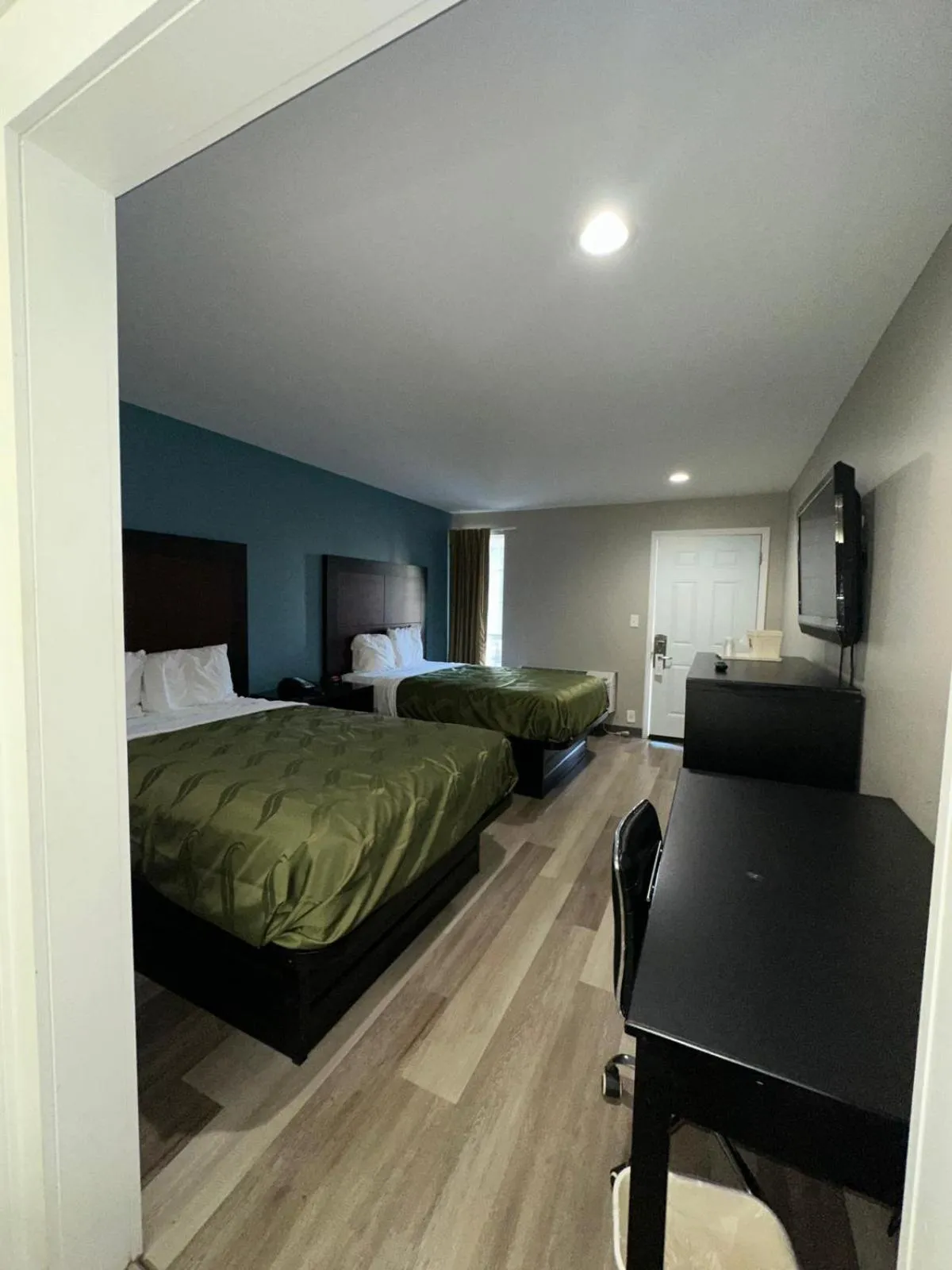 2 Double beds Non Smoking in Jameson Inn Winder