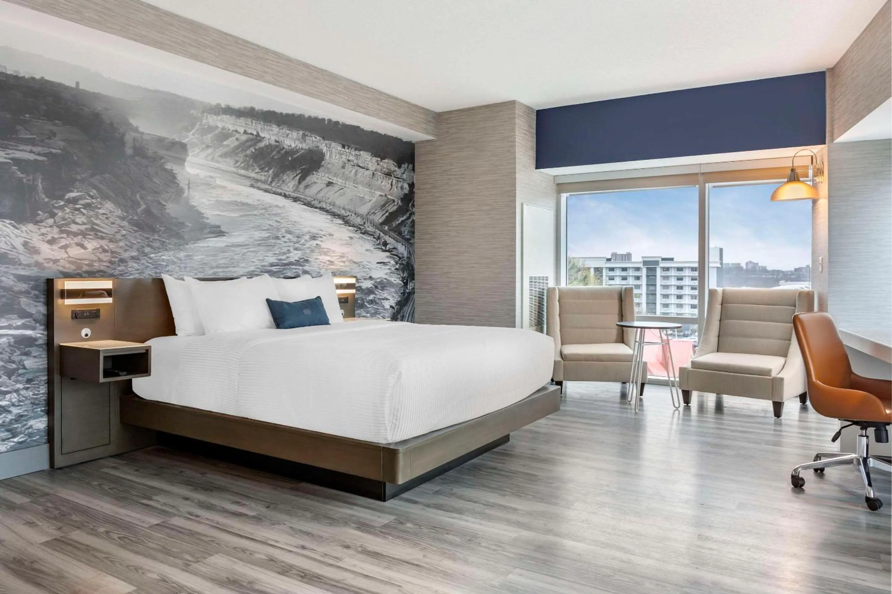 King Suite - Accessible/Non-Smoking in Cambria Hotel Niagara Falls