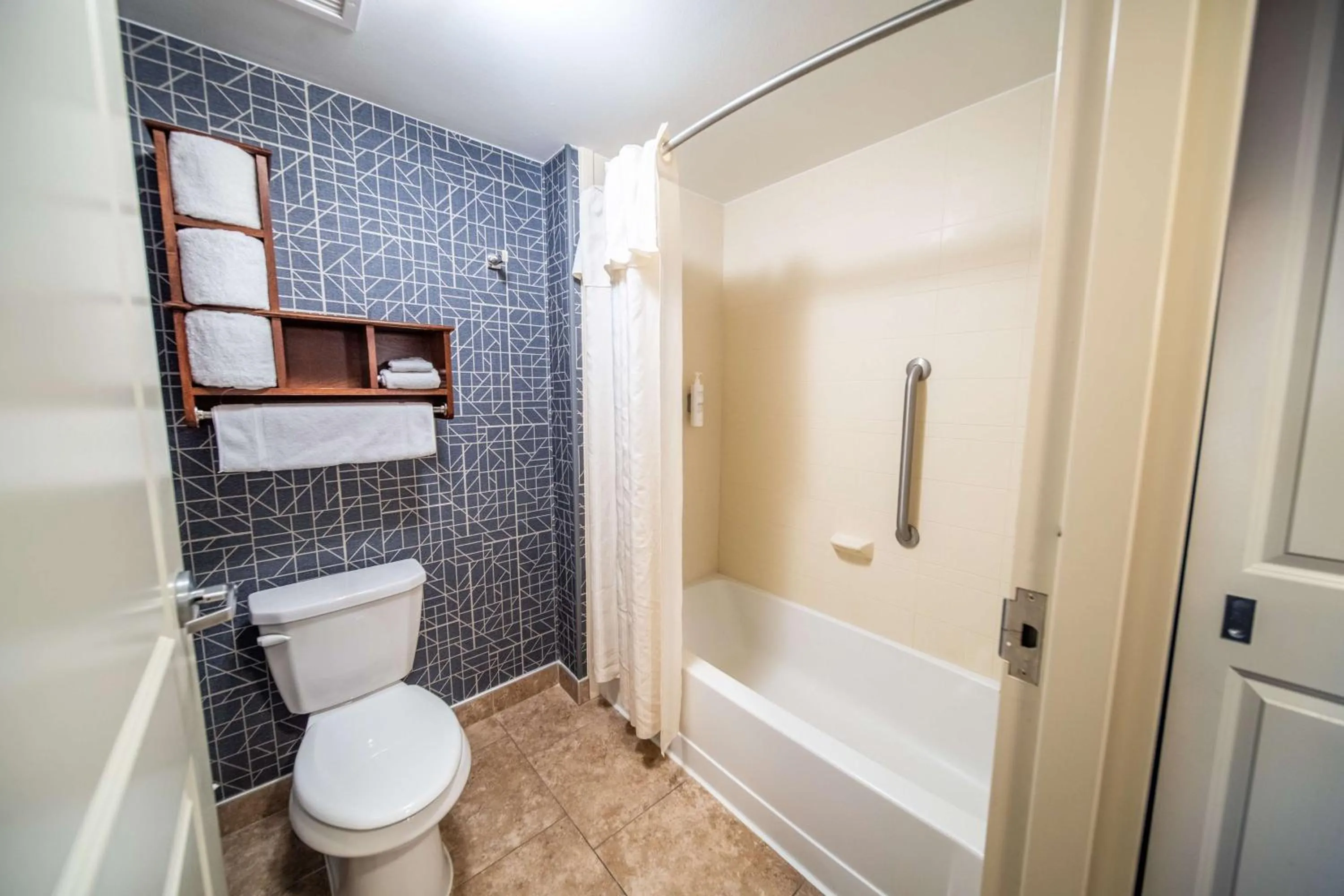 Queen Suite with Two Queen Beds - Hearing Access/Non-Smoking in Homewood Suites by Hilton Rochester Mayo Clinic-St. Marys Campus