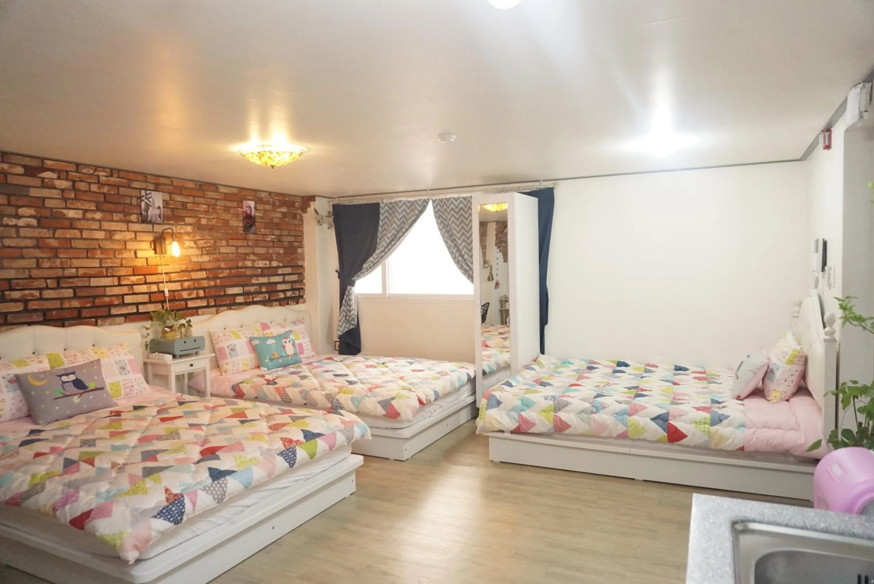 Family Studio in Residence Unicorn