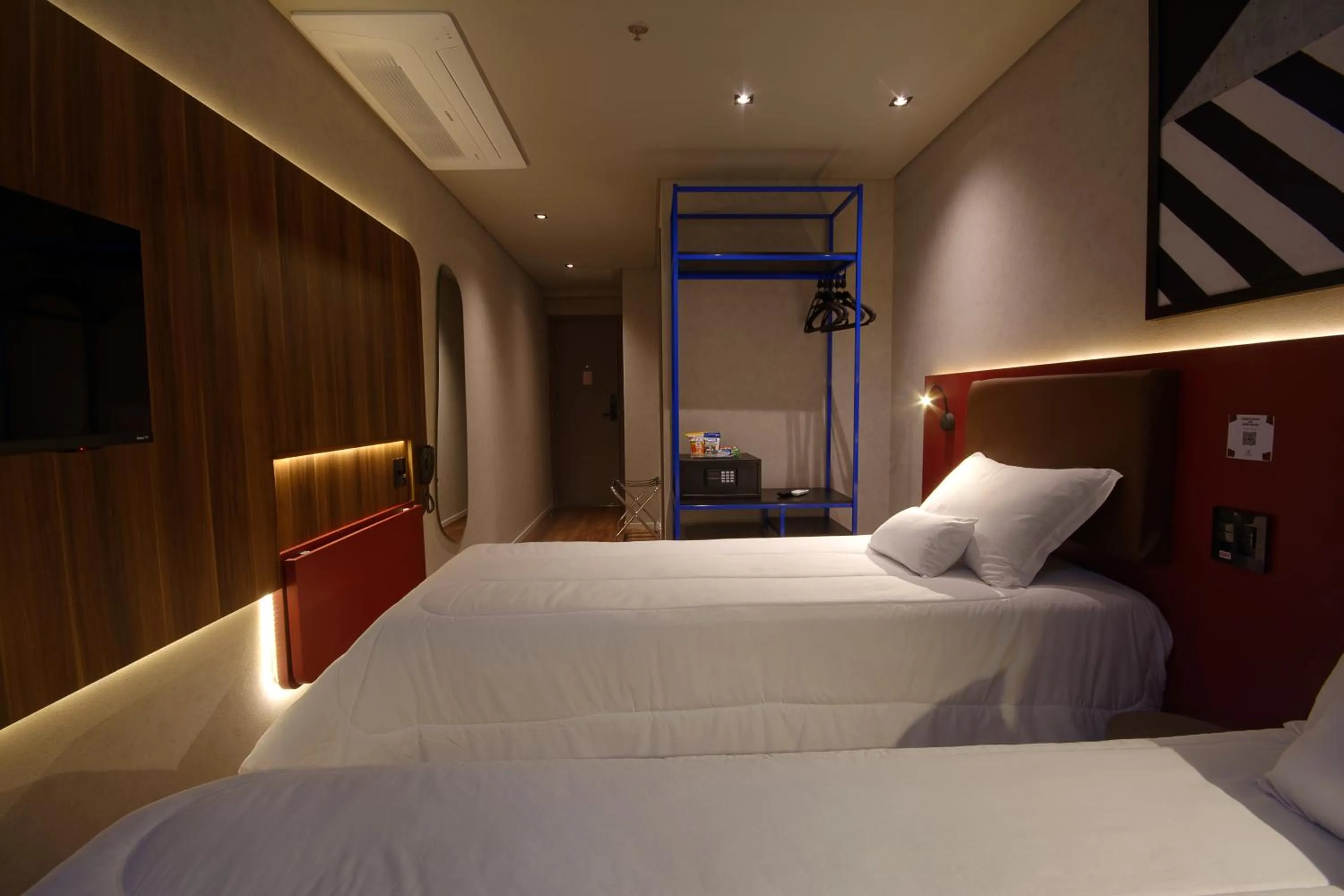 Standard Twin Room - single occupancy in Golden Tower Express Nações Unidas by Fênix Hotéis