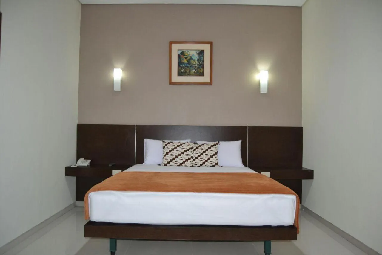 Double or Twin Room in HOTEL ANEKA BARU