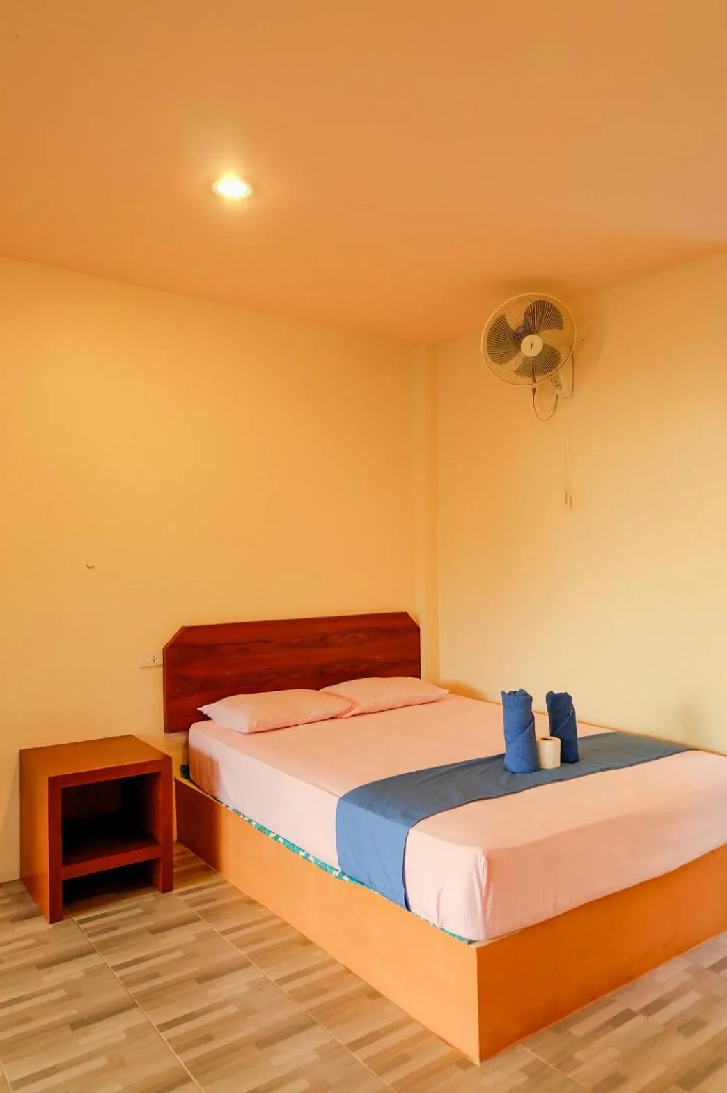 Standard Double Room with Sea View in J.B.Hut Bungalows