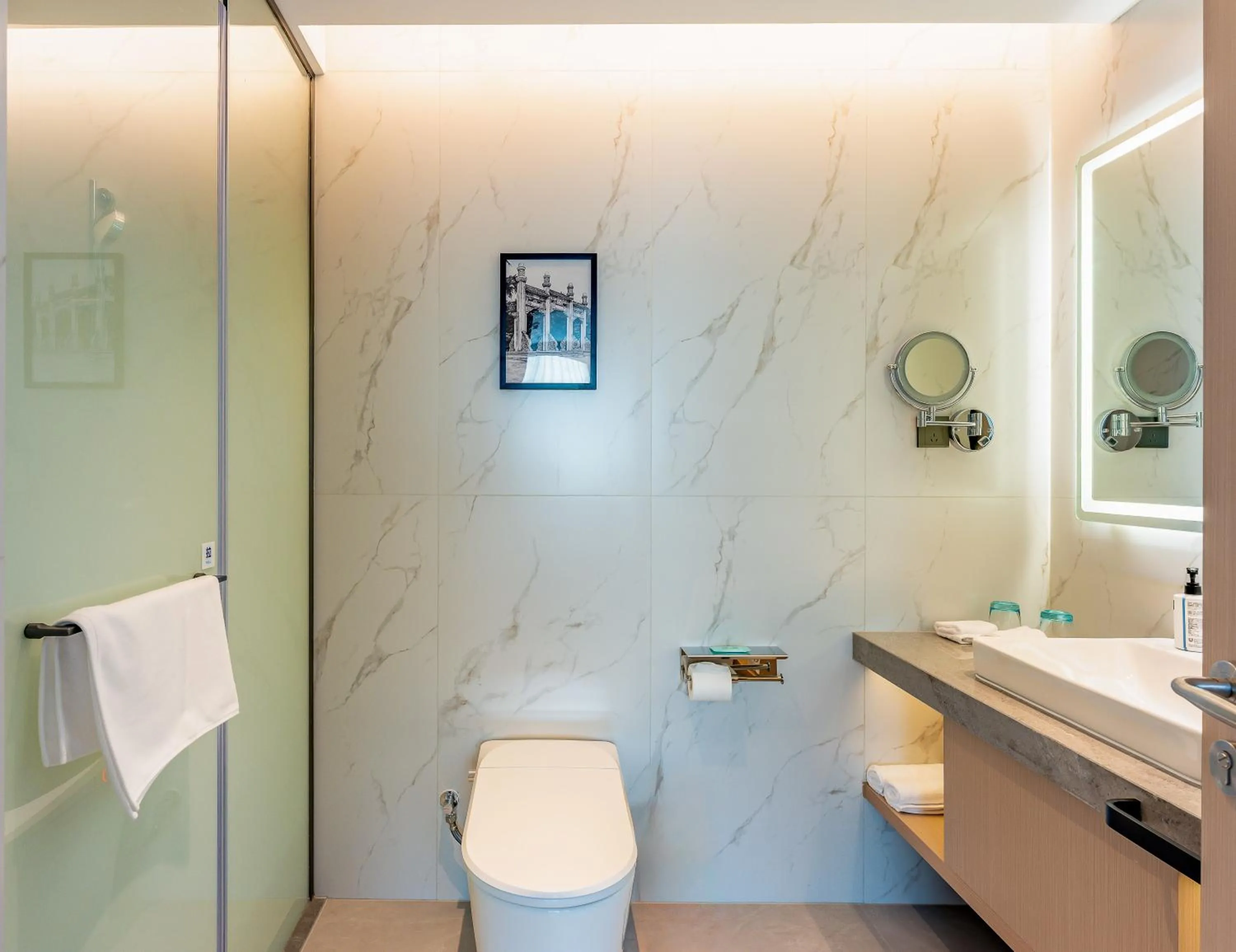 Standard King Room in Holiday Inn Express Nanjing Riverside by IHG