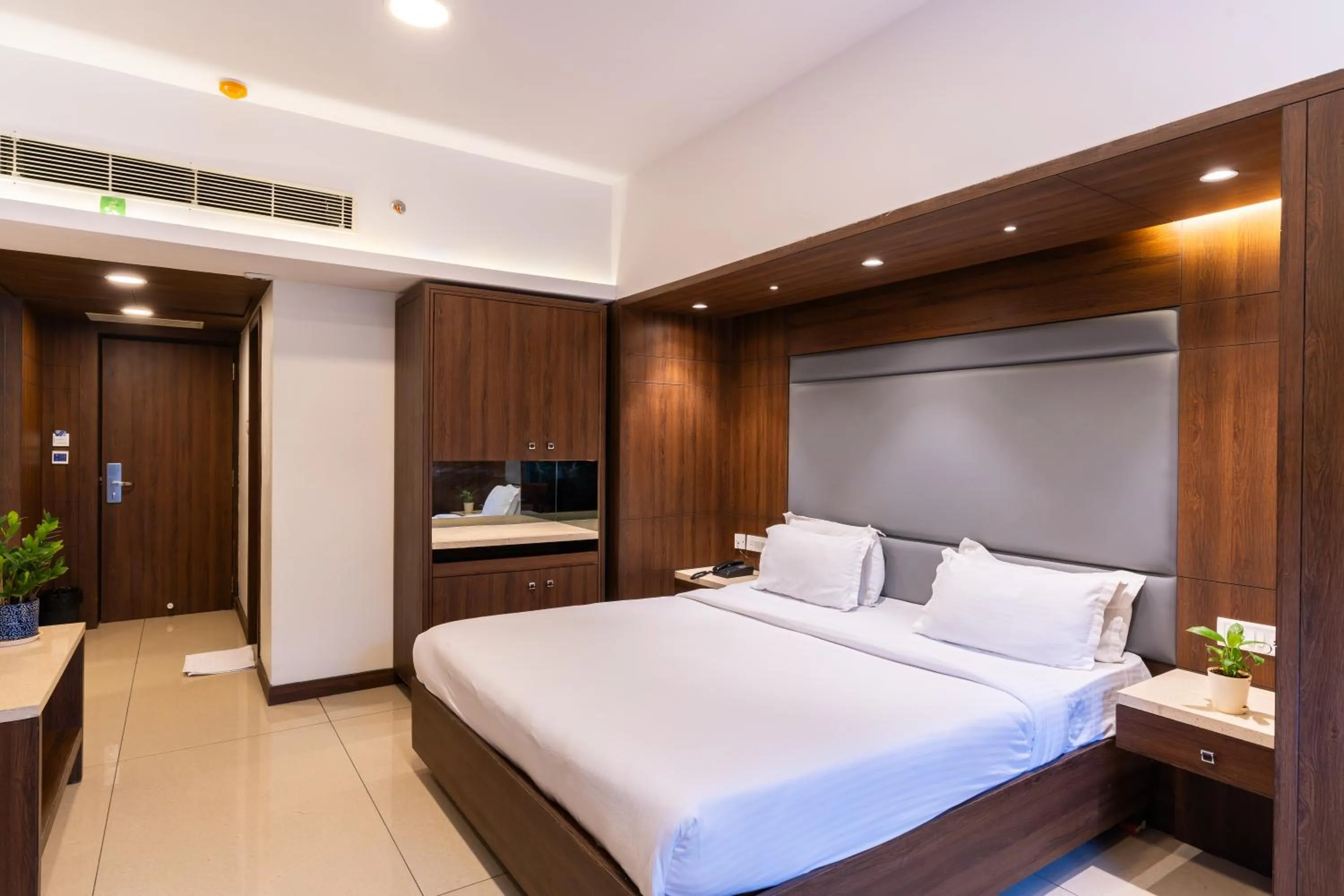 Queen Room in Pincode Hotels by Yatri Nivas
