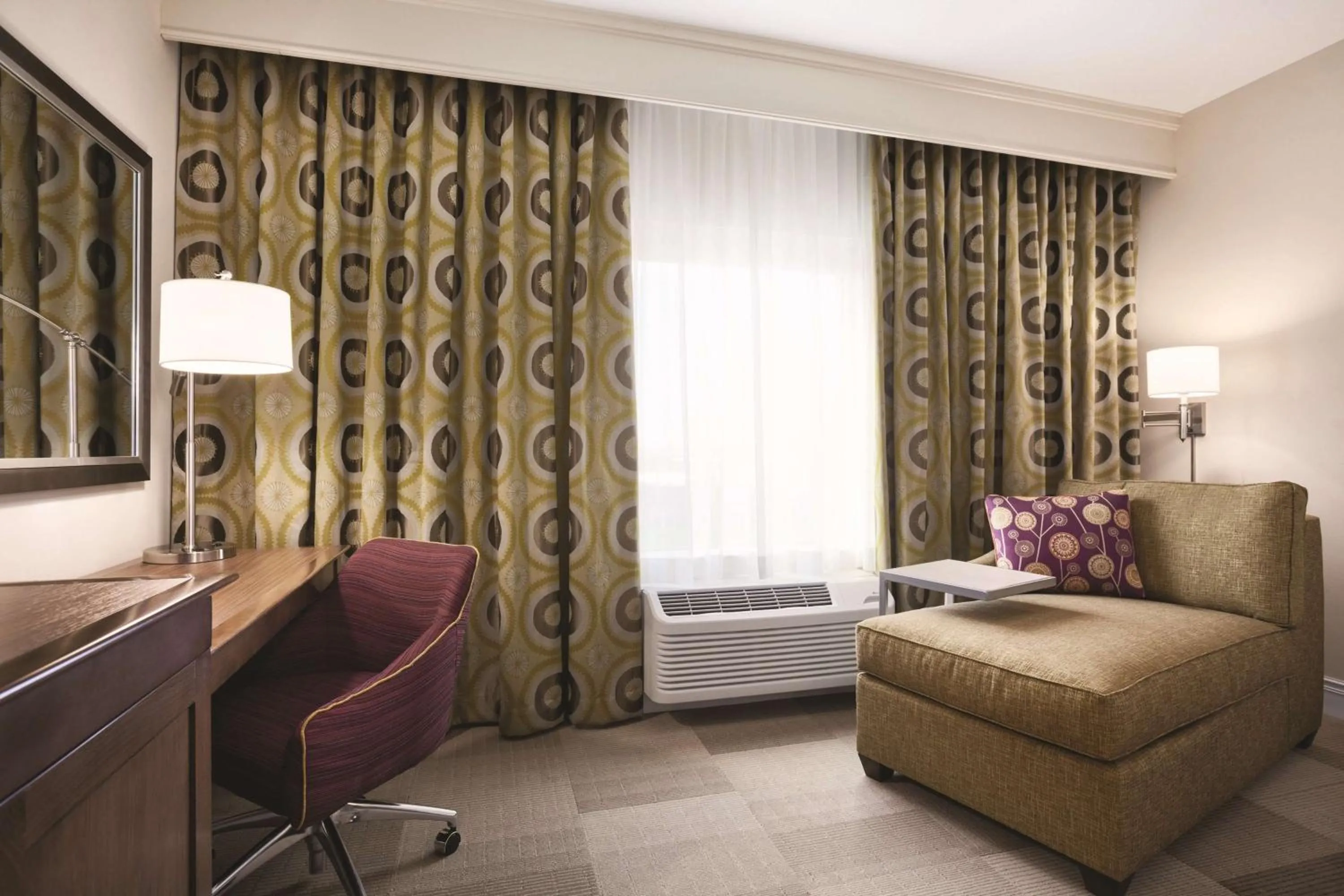 King Room with Sofa Bed - Non-Smoking in Hampton Inn Brigham City