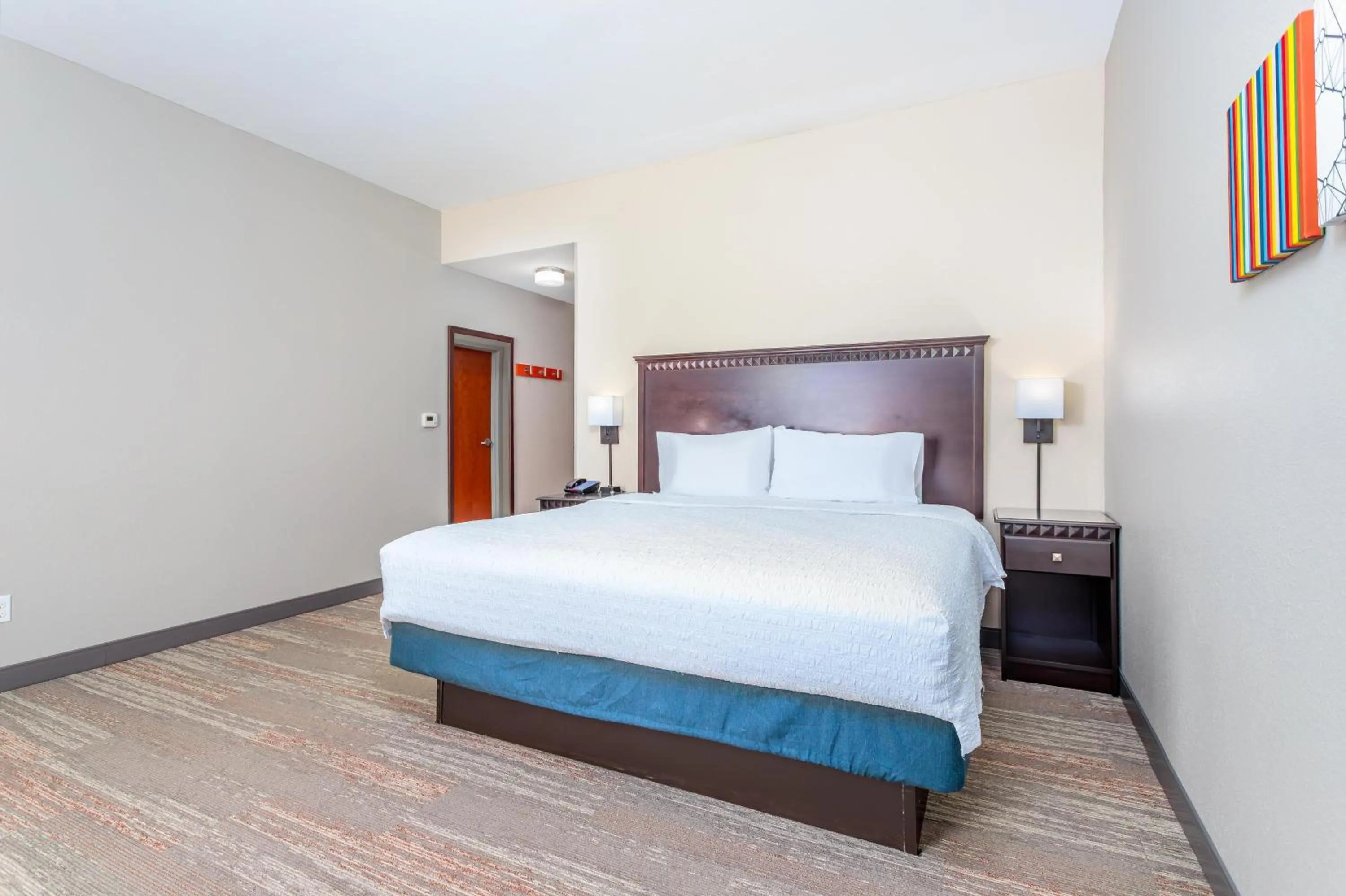 King Room - Mobility Access/Non-Smoking in Hampton Inn and Suites Parkersburg Downtown