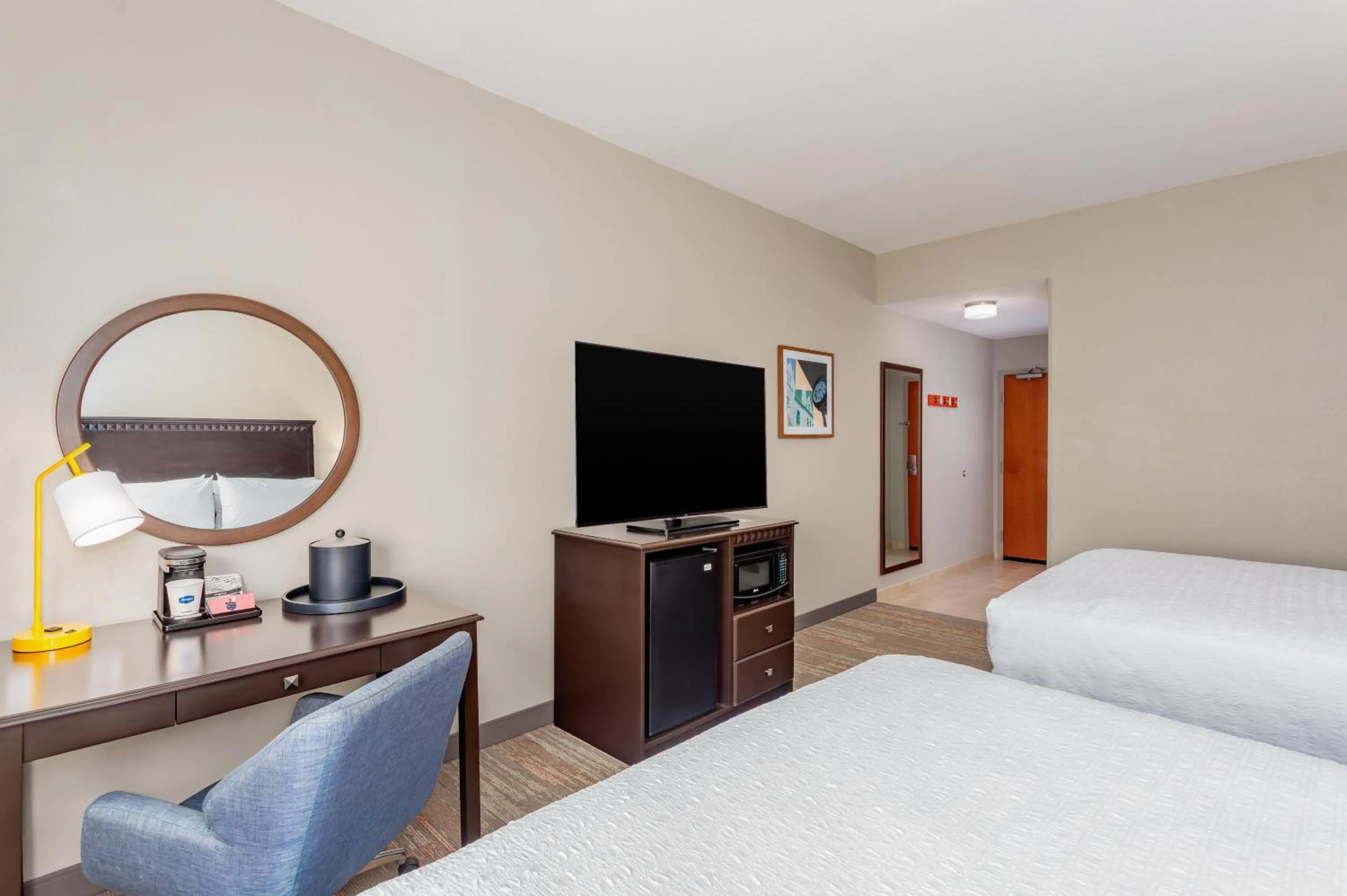 Queen Room with Two Queen Beds - Hearing Access/Non-Smoking in Hampton Inn and Suites Parkersburg Downtown