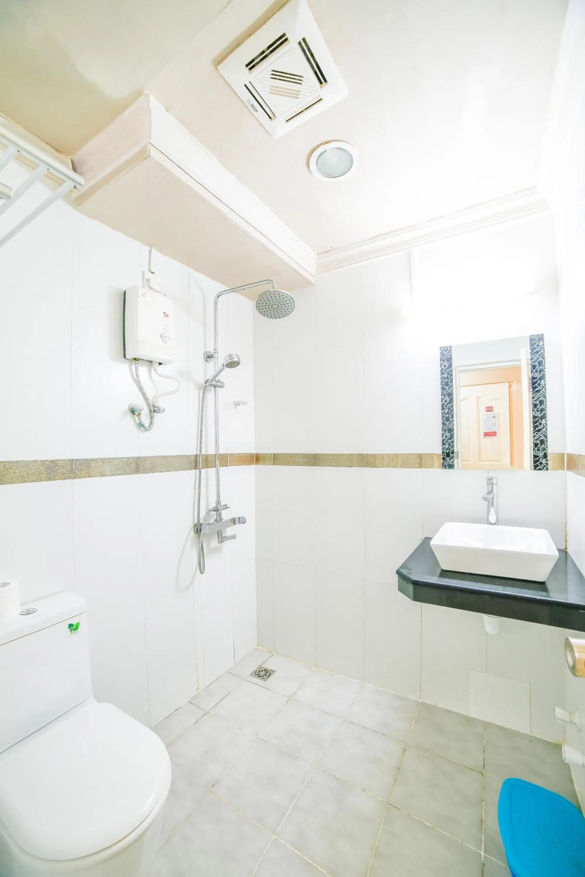 Deluxe Queen Room with Street View in Beach Grand & Spa Premium