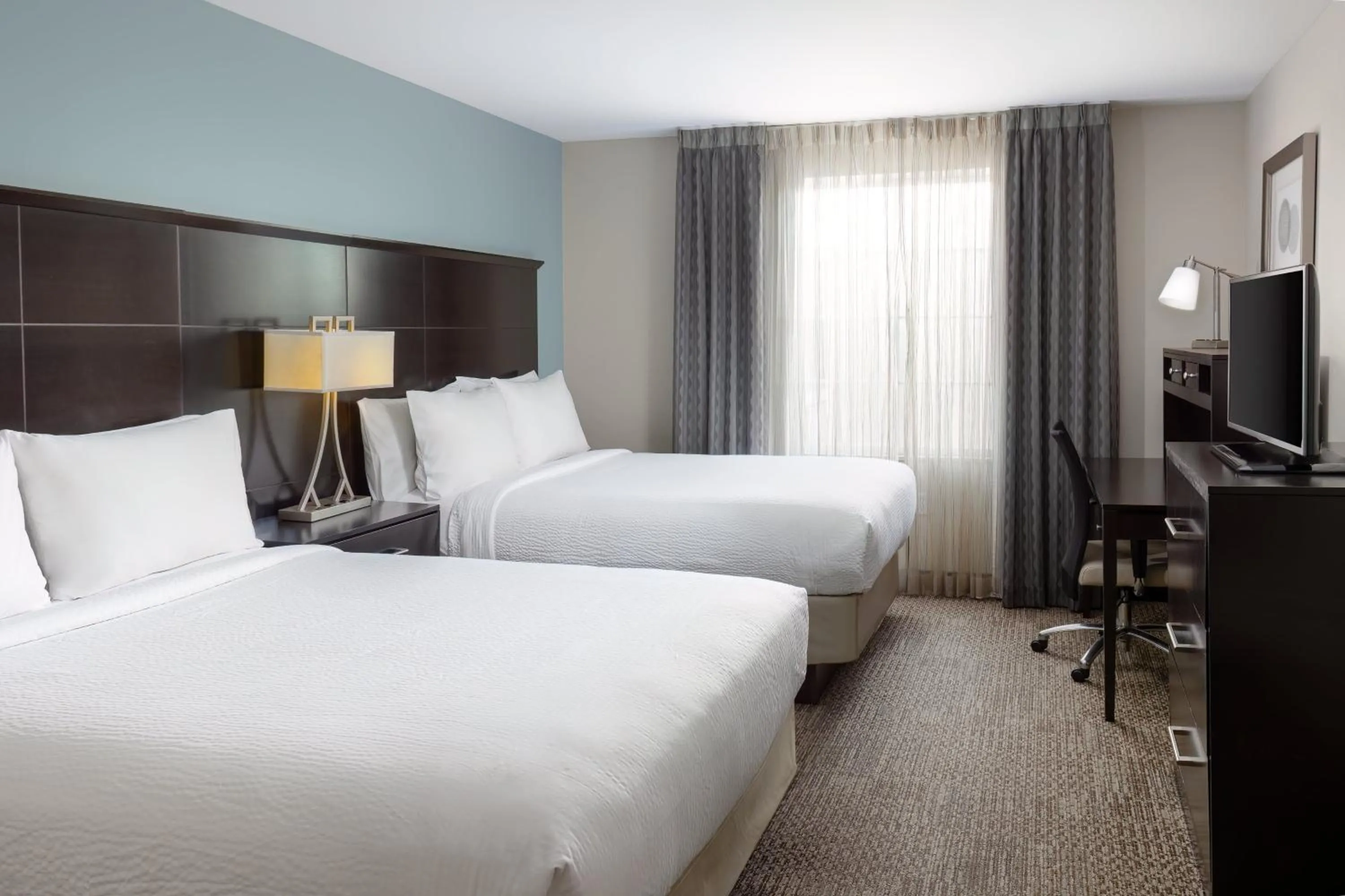 Two-Bedroom Suite with Dining Kitchen in Staybridge Suites Sacramento-Folsom by IHG
