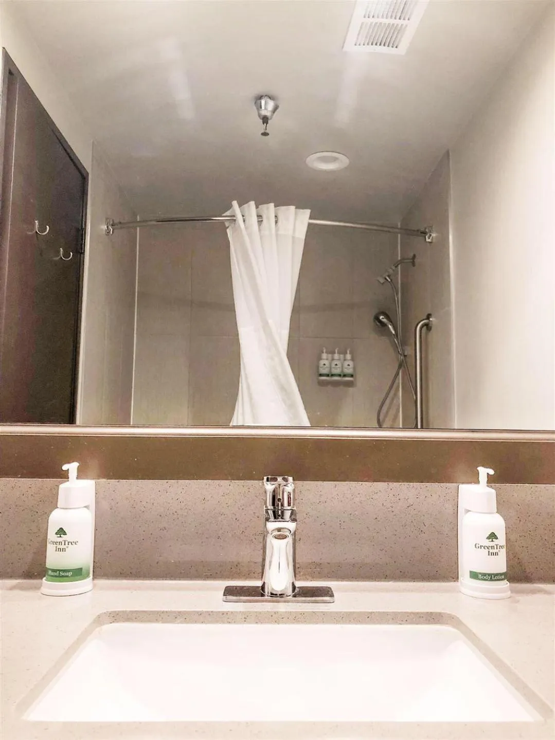 Standard King Room in GreenTree Inn & Suites Los Angeles - Alhambra - Pasadena