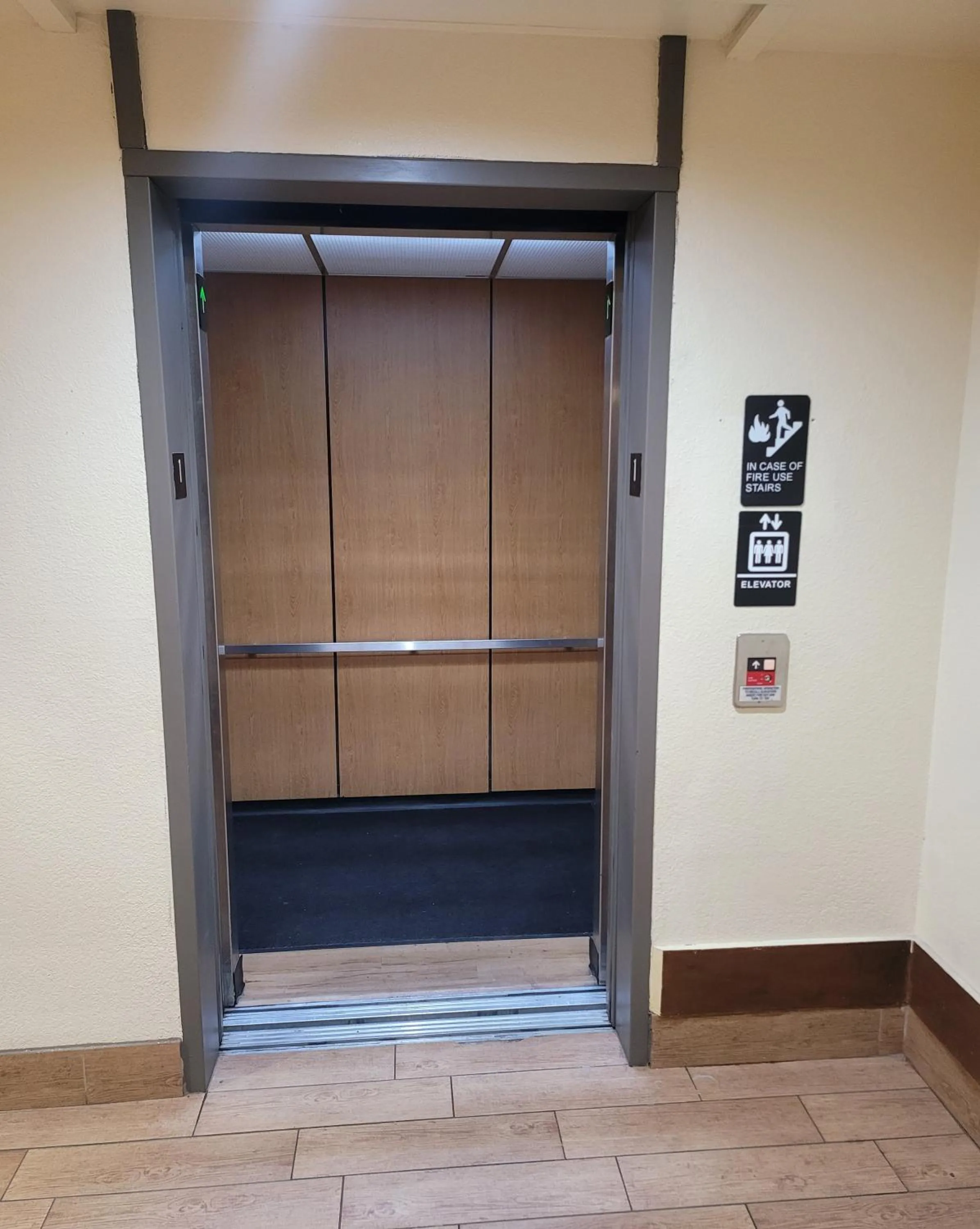 Double Room with Two Double Beds - Non-Smoking in Super 8 by Wyndham Show Low