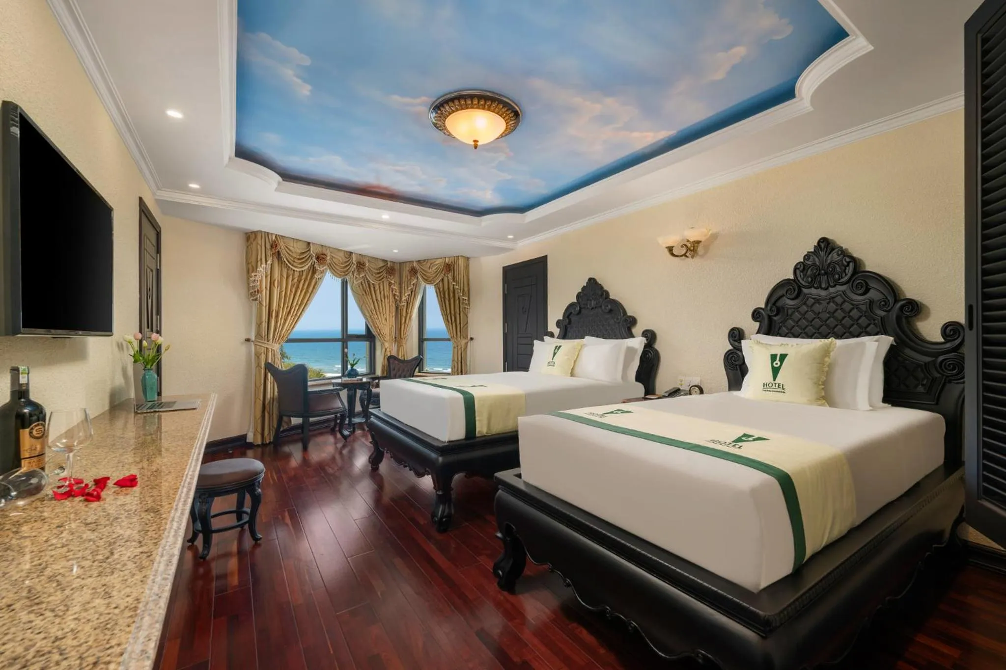 Sunrise Twin Room with Ocean View in V-Hotel Da Nang Beach