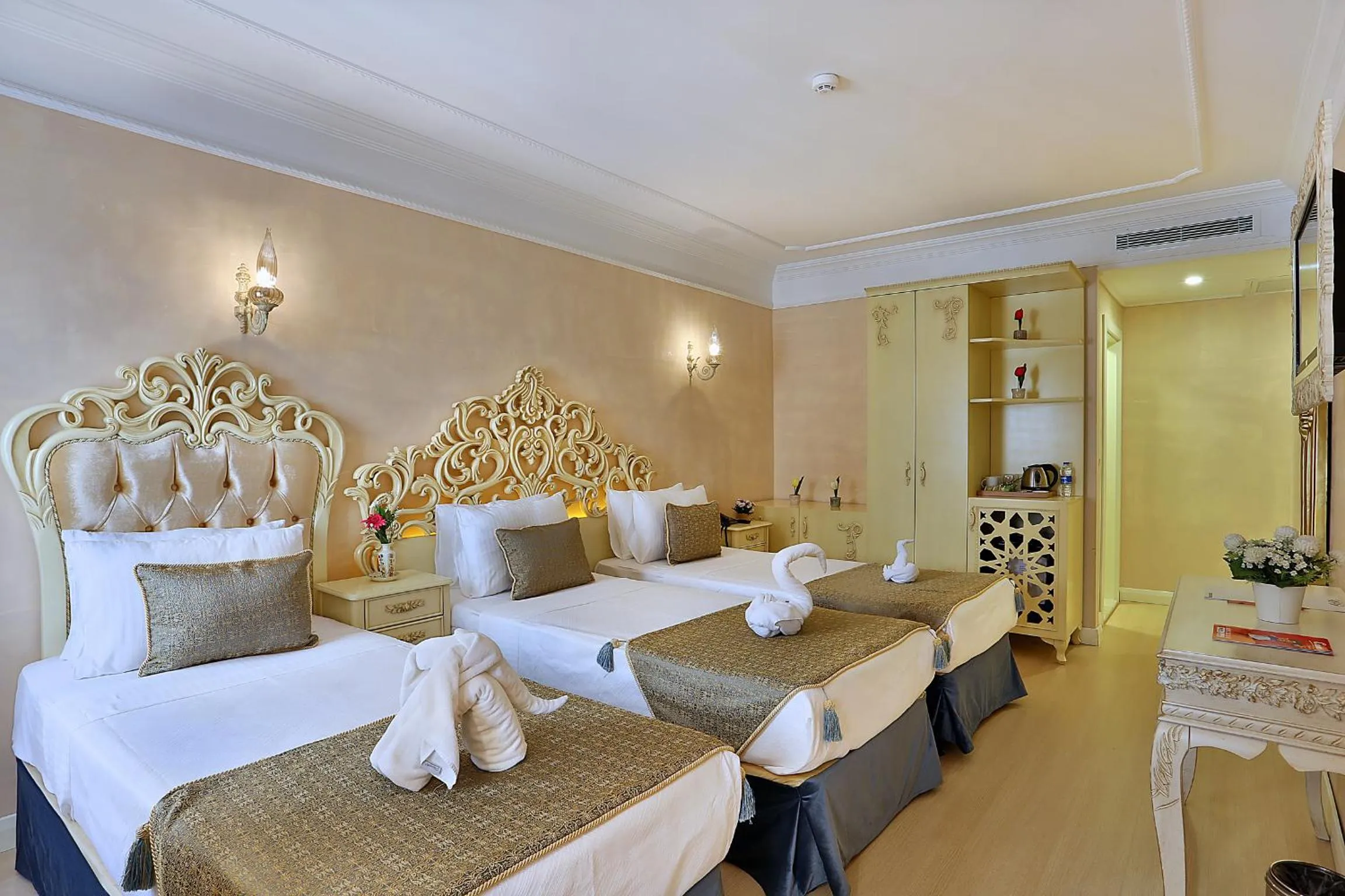 Superior Triple Room in Edibe Sultan Hotel