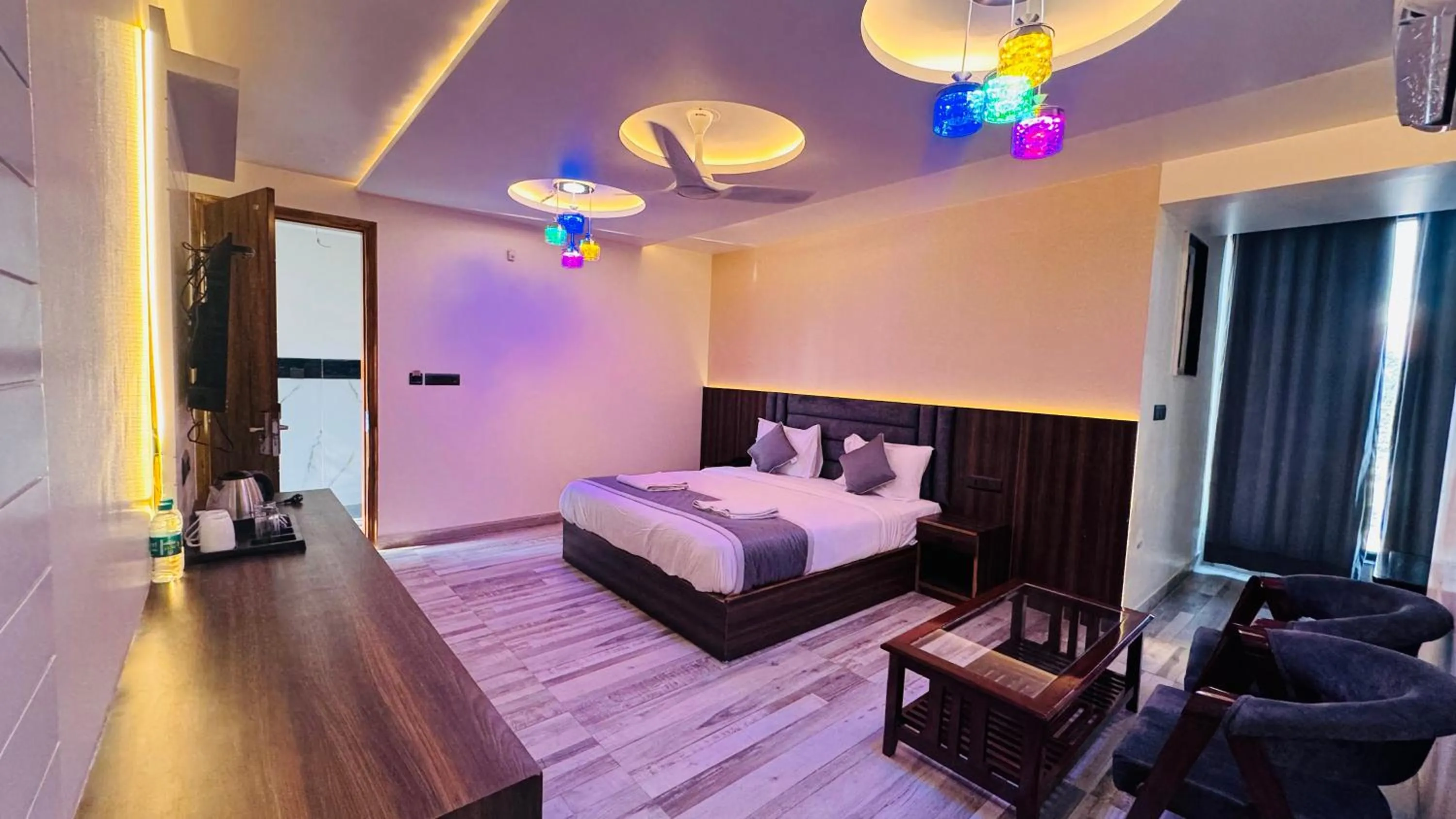 Executive Suite in Raksha Suites & Banquet Greater Noida