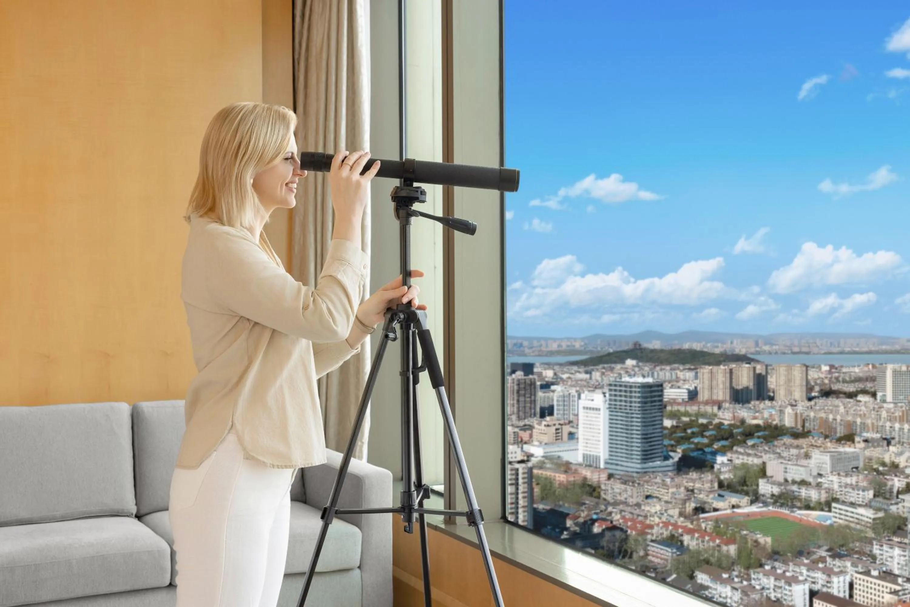 Deluxe Skyline King Room in Shangri-La Nanjing