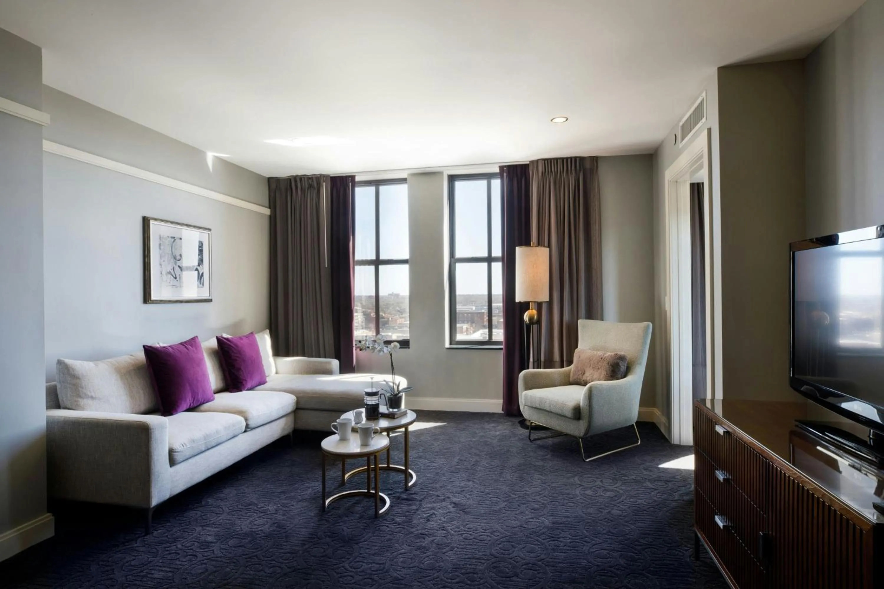 Ambassador Suite with City View in Ambassador Hotel Wichita, Autograph Collection