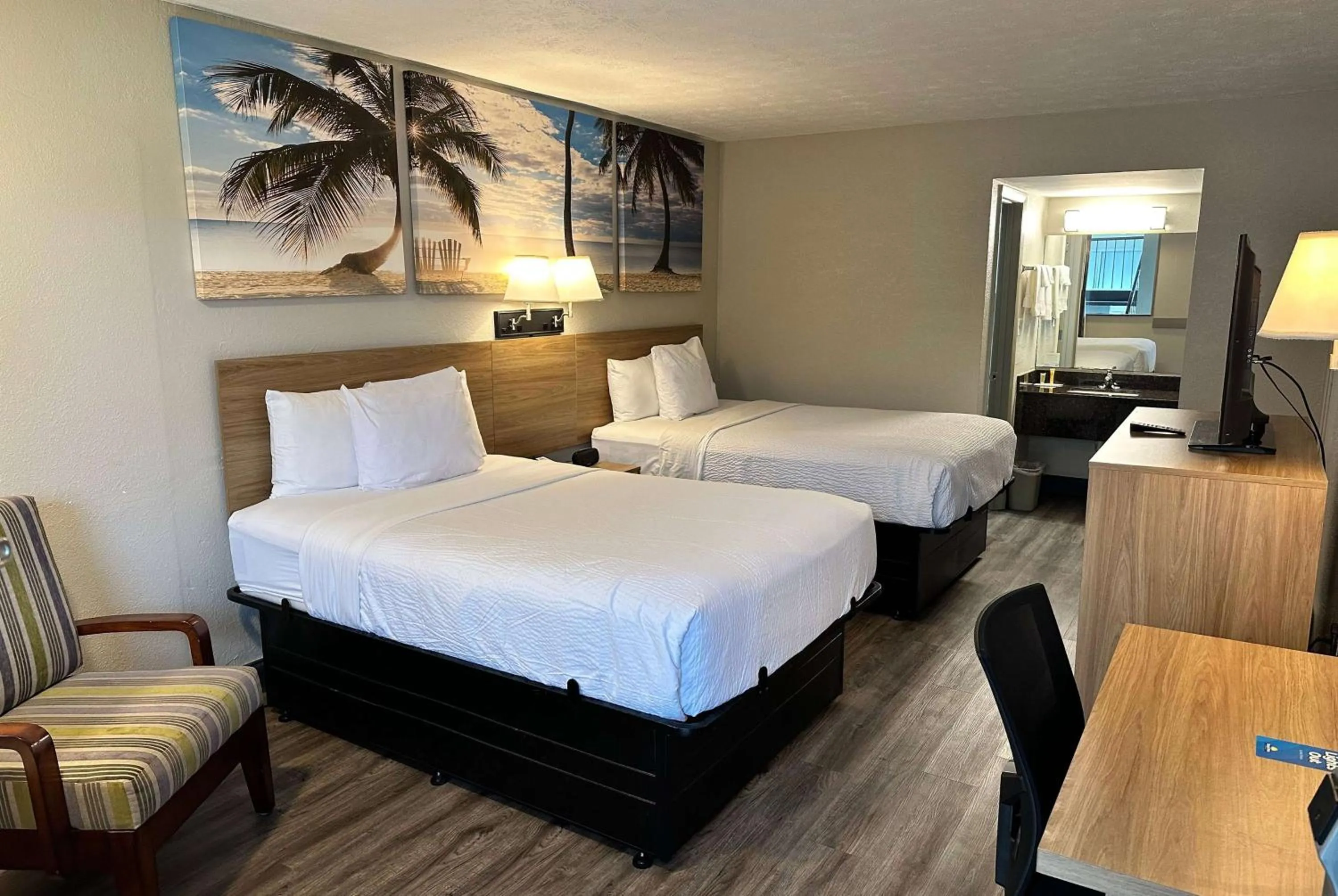Double Room with Two Double Beds - Smoking in Days Inn by Wyndham St Augustine I-95-Outlet Mall