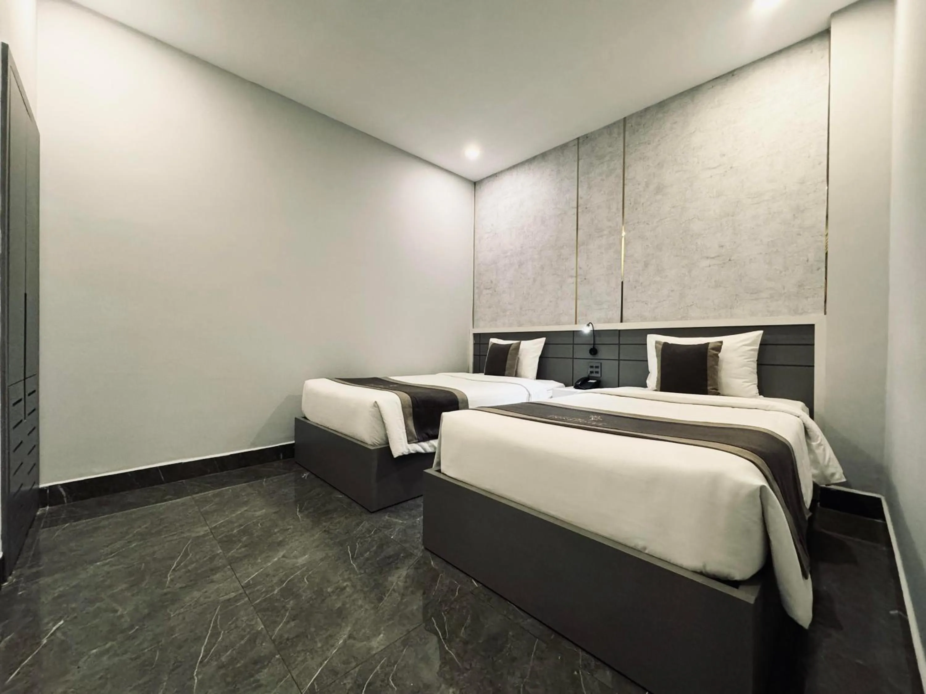 Standard Twin Room in LION 8 Hotel