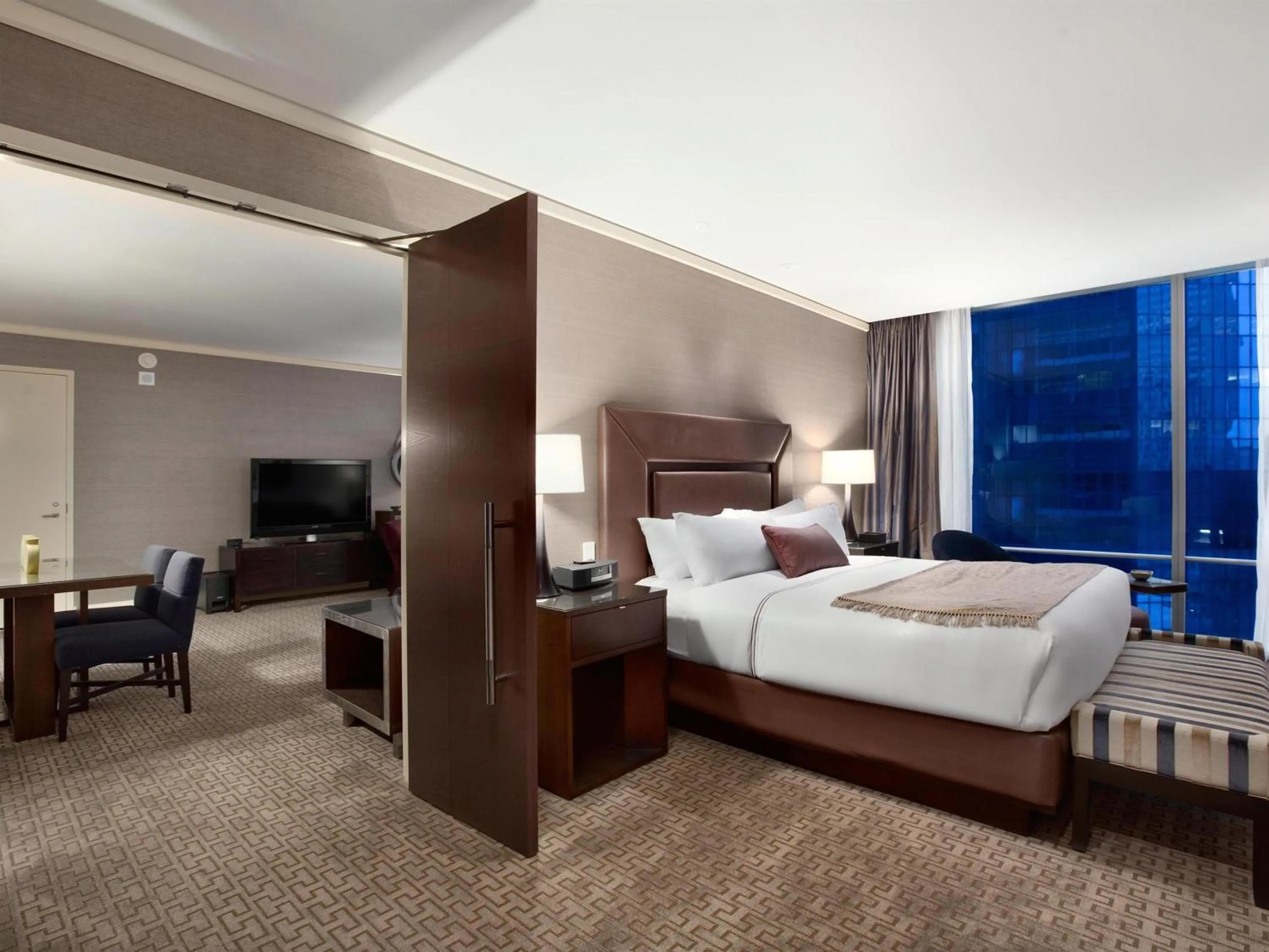 Executive King Suite with Roll-In Shower and River View - Mobility And Hearing Accessible in Fairmont Pittsburgh