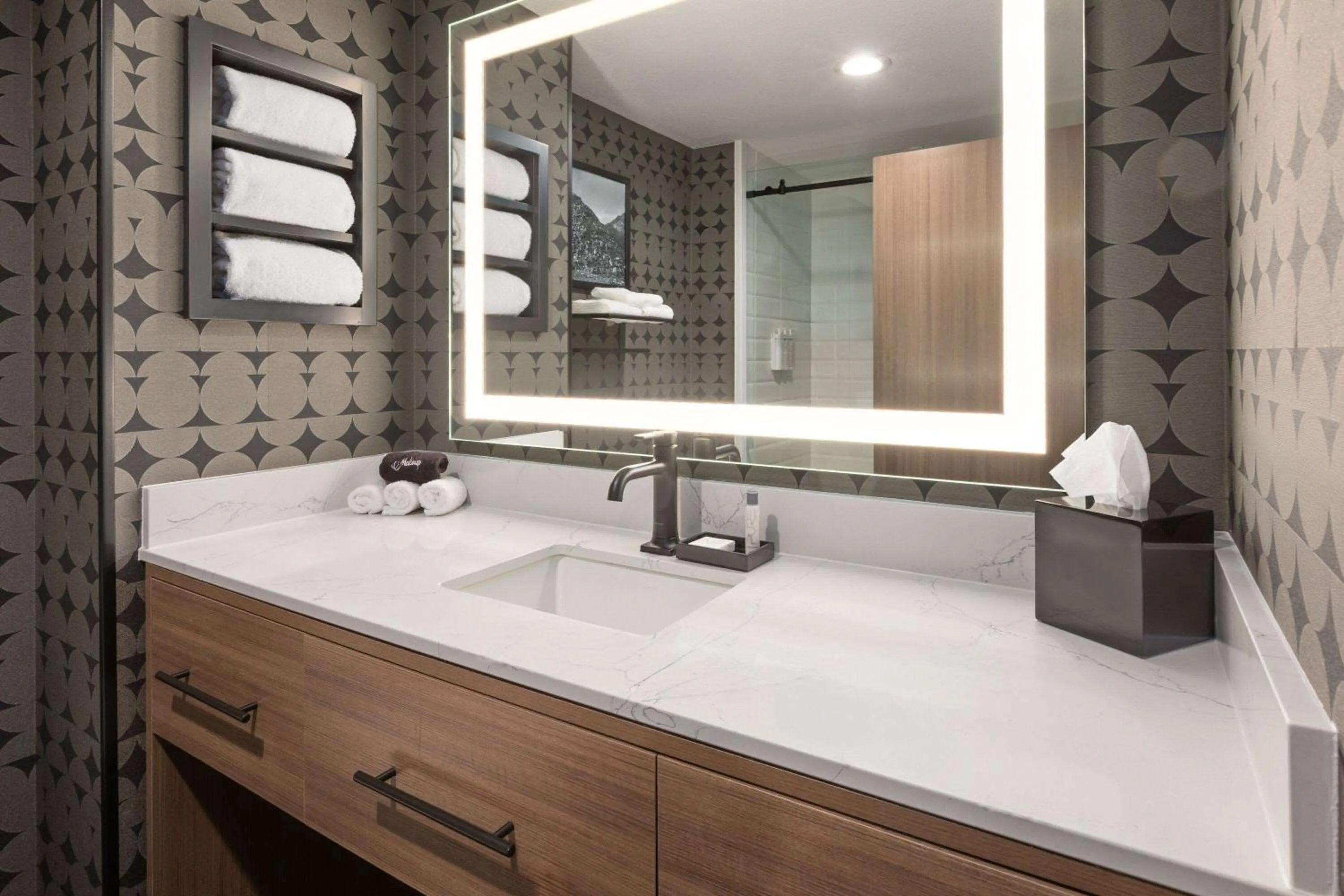 King Room with River View - Hearing Impaired Accessible/Non-Smoking in Riverbend Hotel and Suites, Trademark Collection by Wyndham