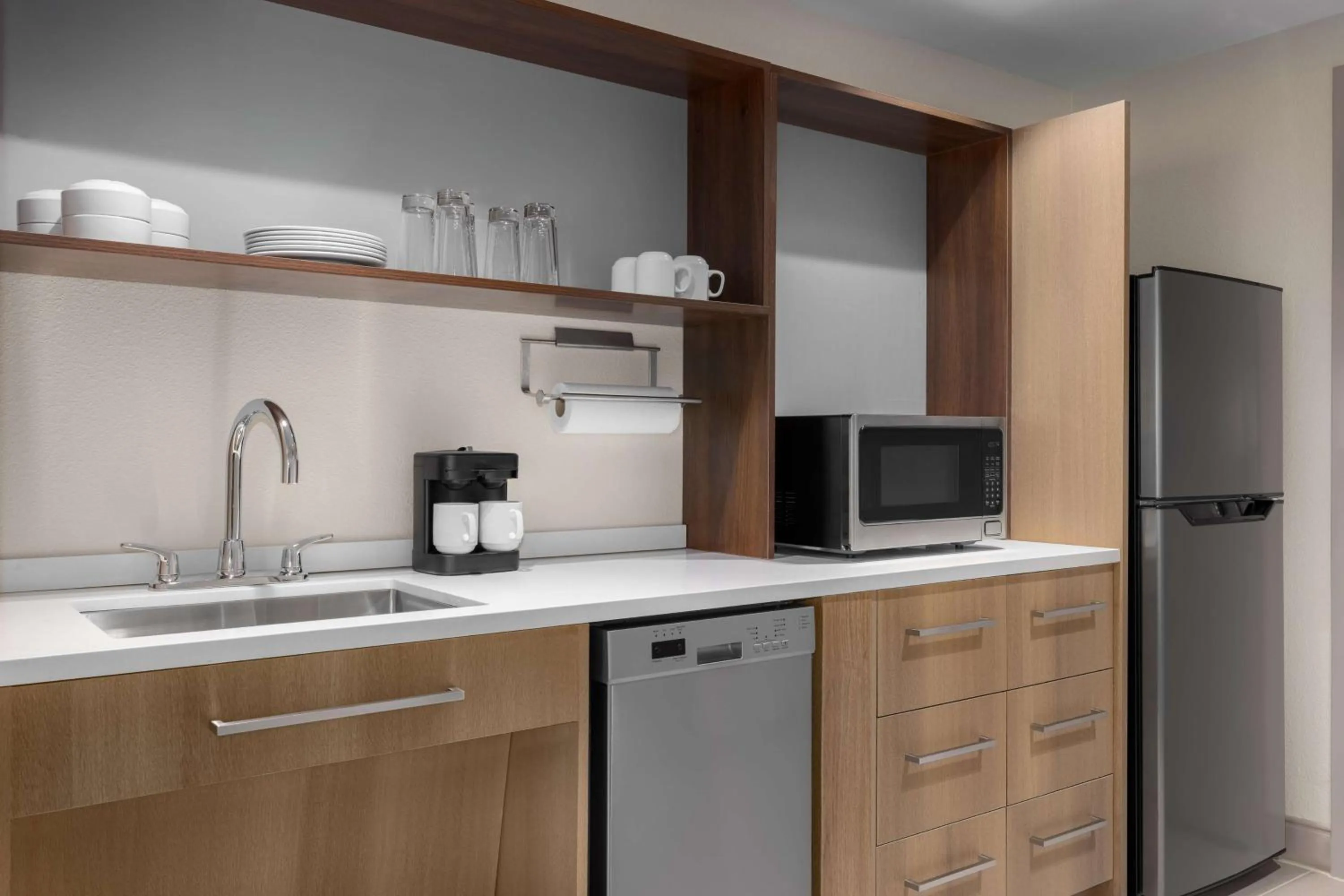 King Studio Suite with Accessible Tub - Mobility Access in Home2 Suites By Hilton Virginia Beach Princess Anne