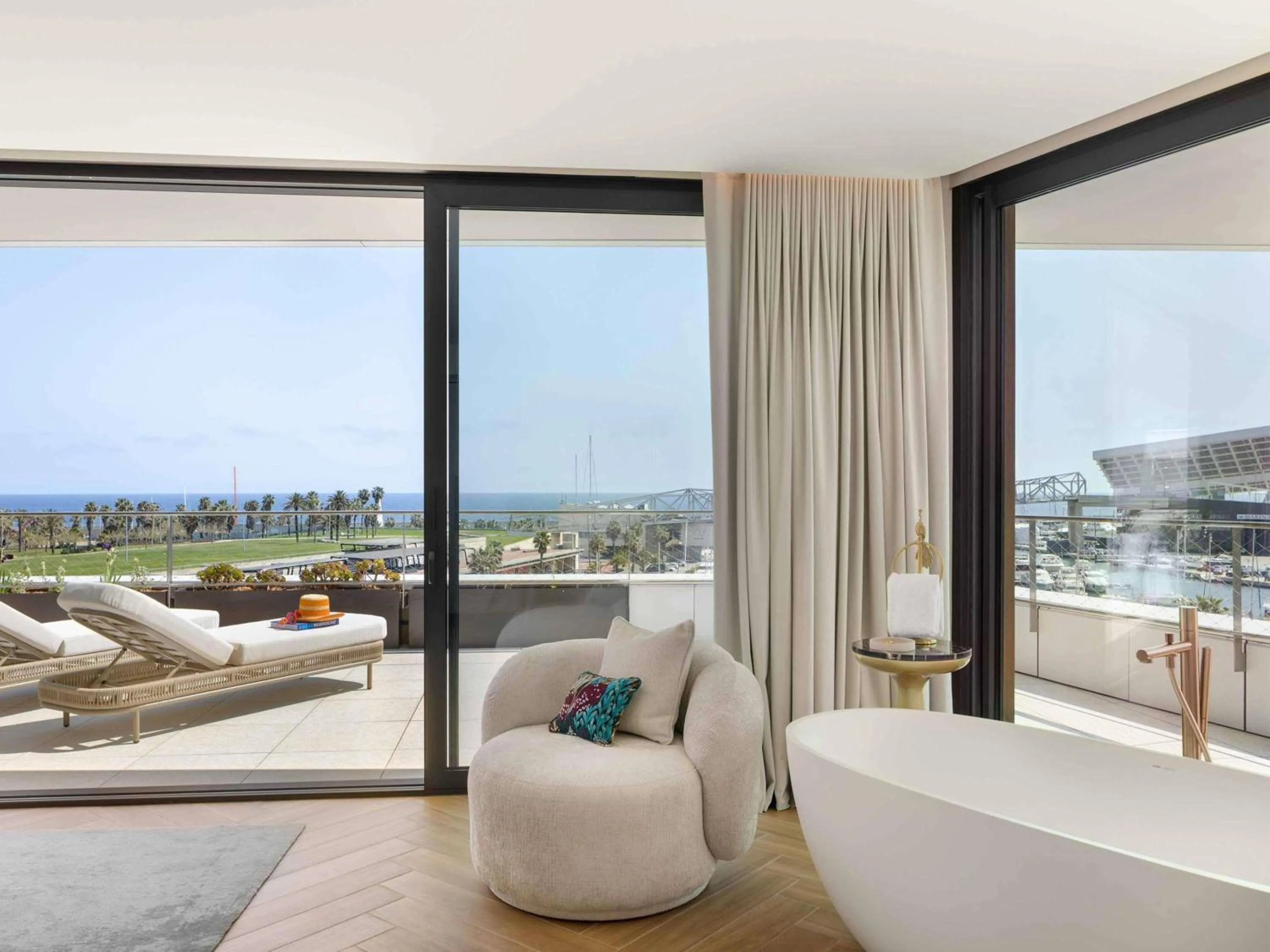 Euphoria Suite with Terrace in SLS Barcelona