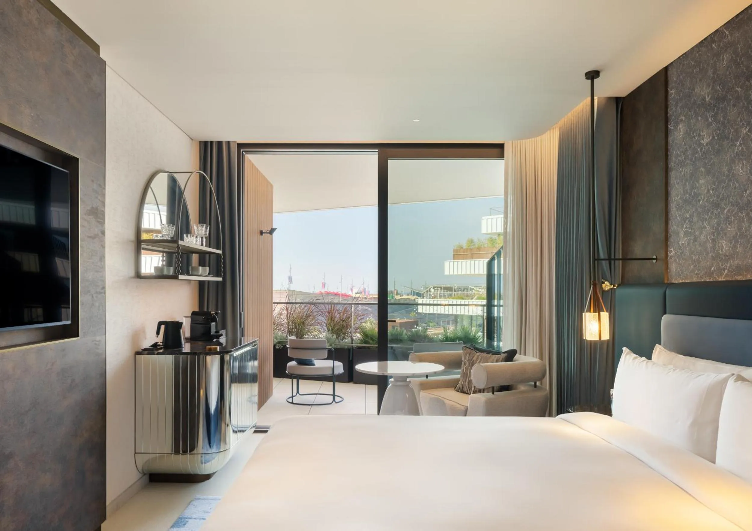 King Room with Marina View - Captivate in SLS Barcelona