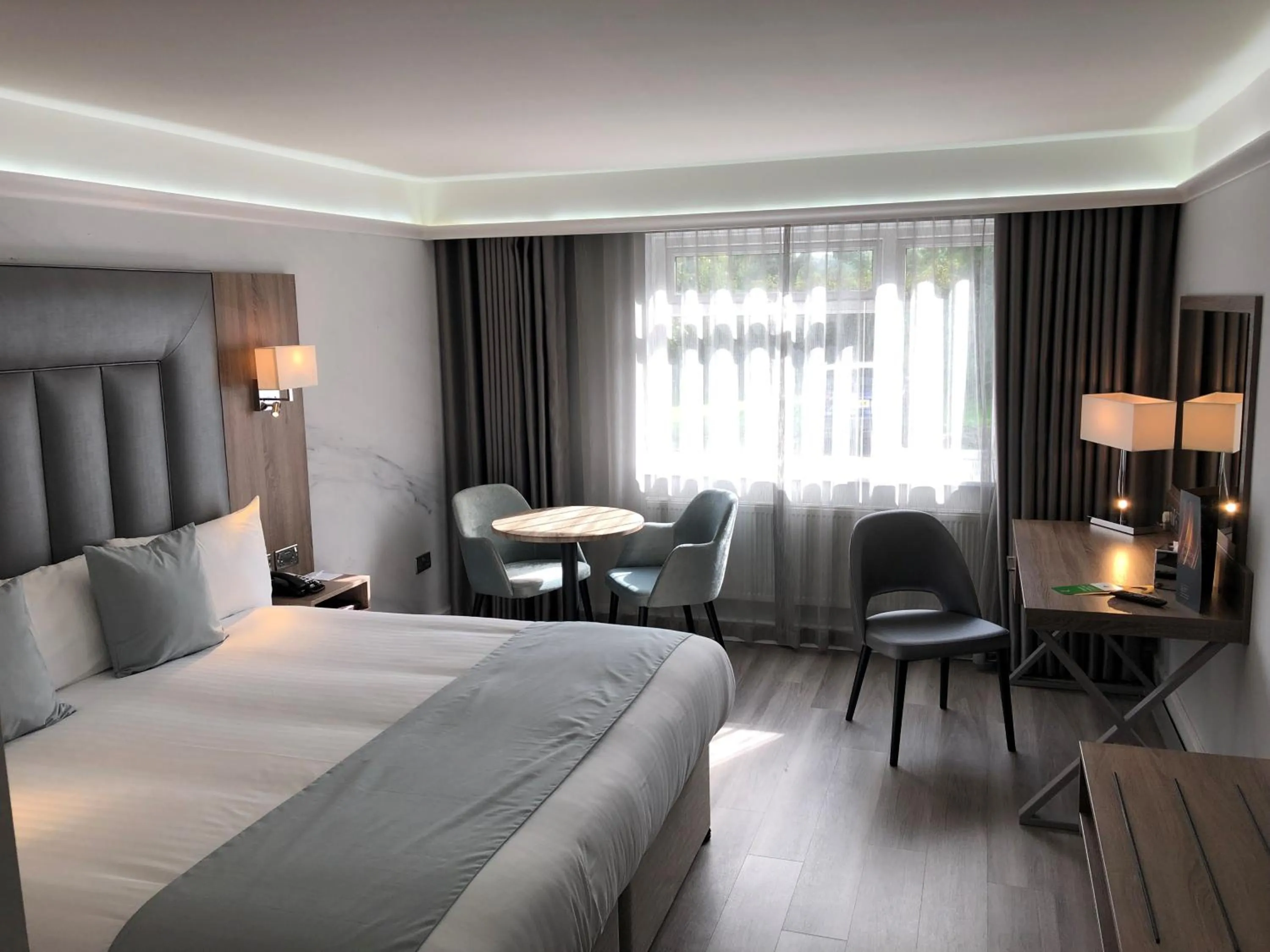 Deluxe Room in Best Western Premier Heronston Hotel & Spa