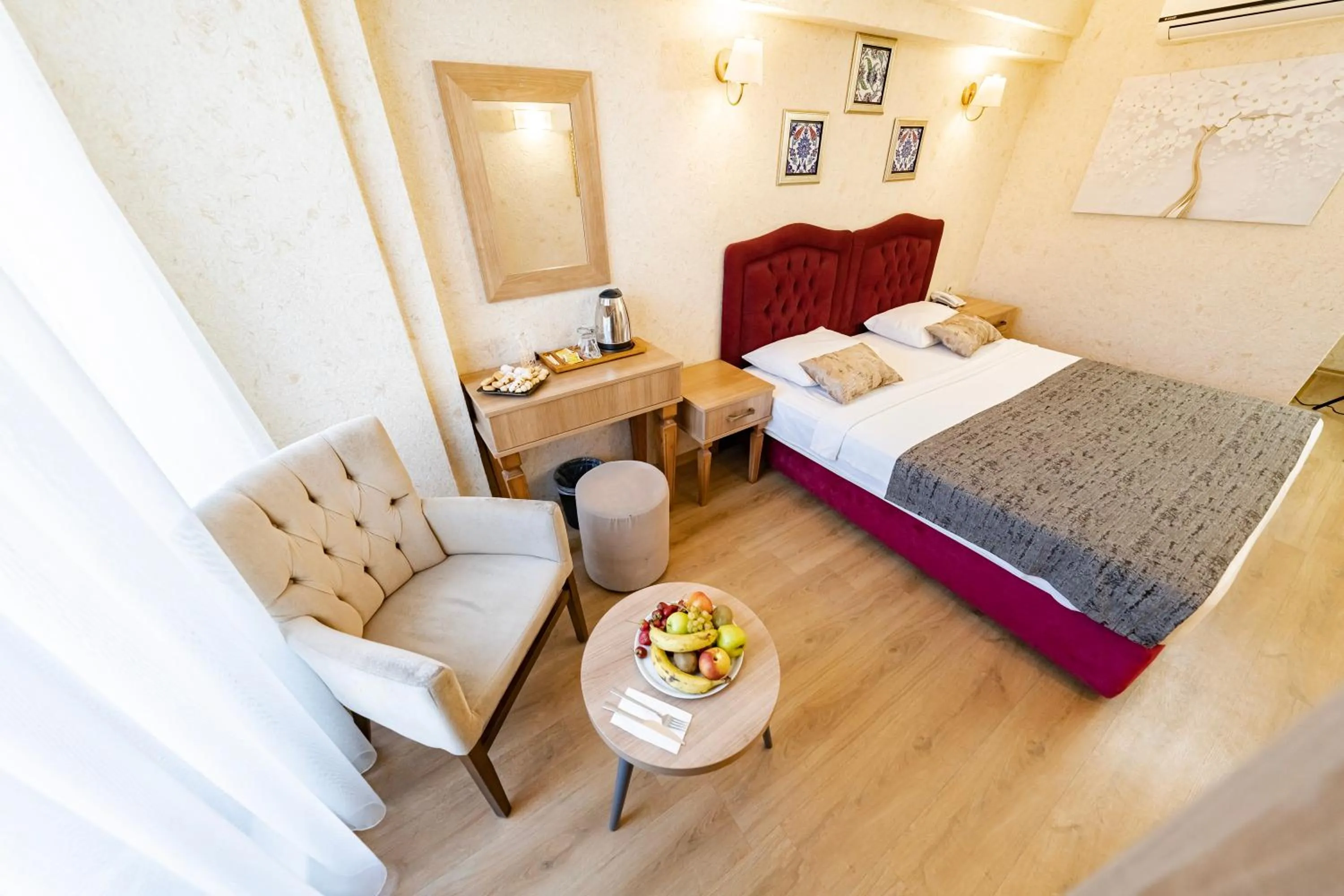 Single Room with Bathroom in Konur Hotel