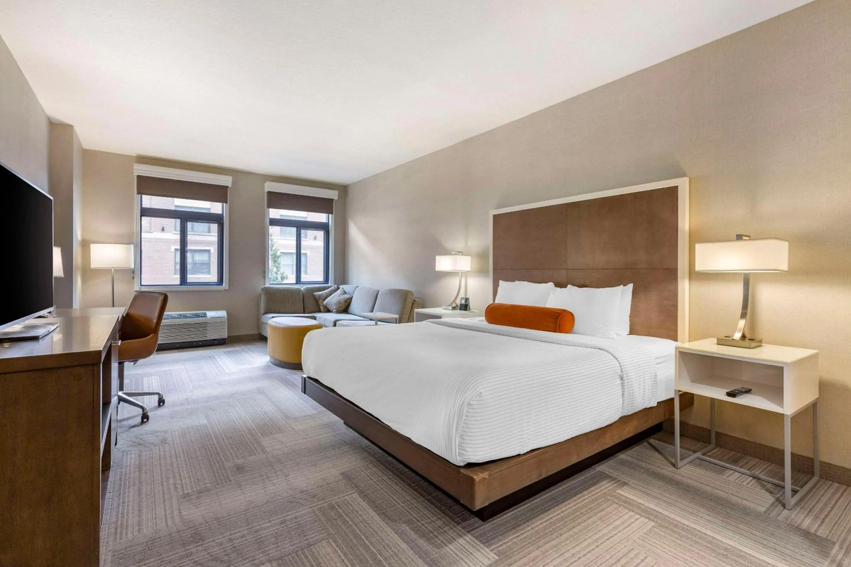 King Room with Roll-In Shower - Accessible/Non Smoking in Cambria Hotel Rockville