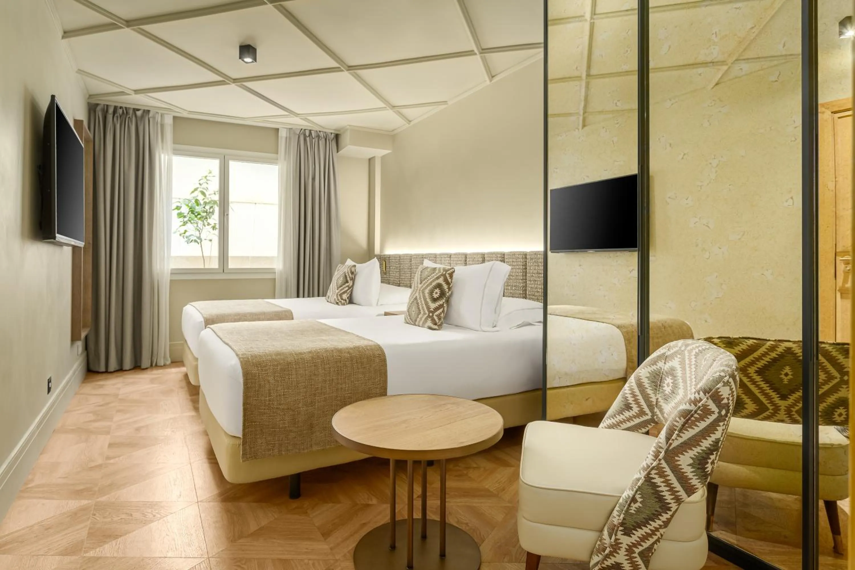 Standard Double Room in Room Mate Leo, Granada