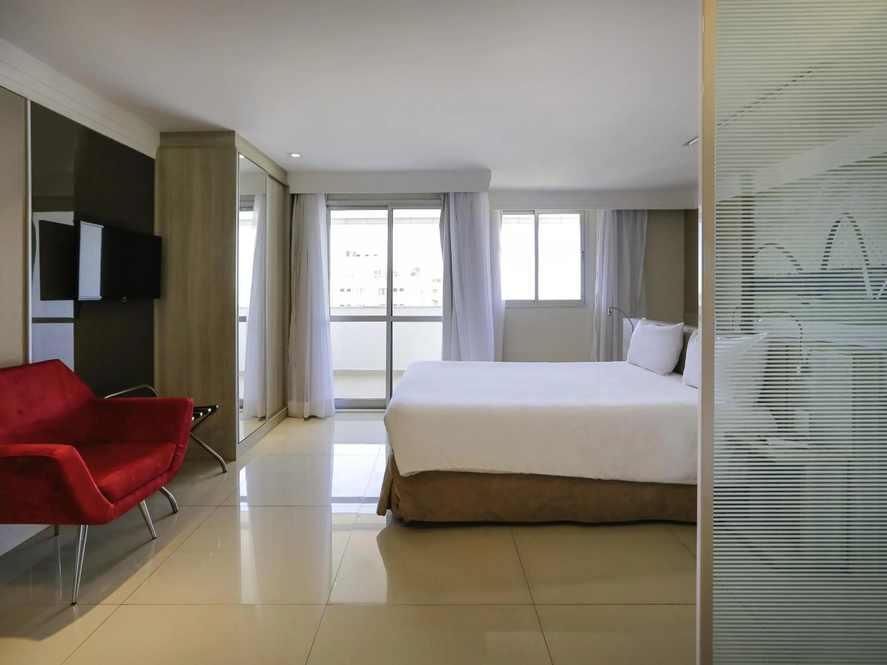 Superior Suite in Mercure Brasilia Lider