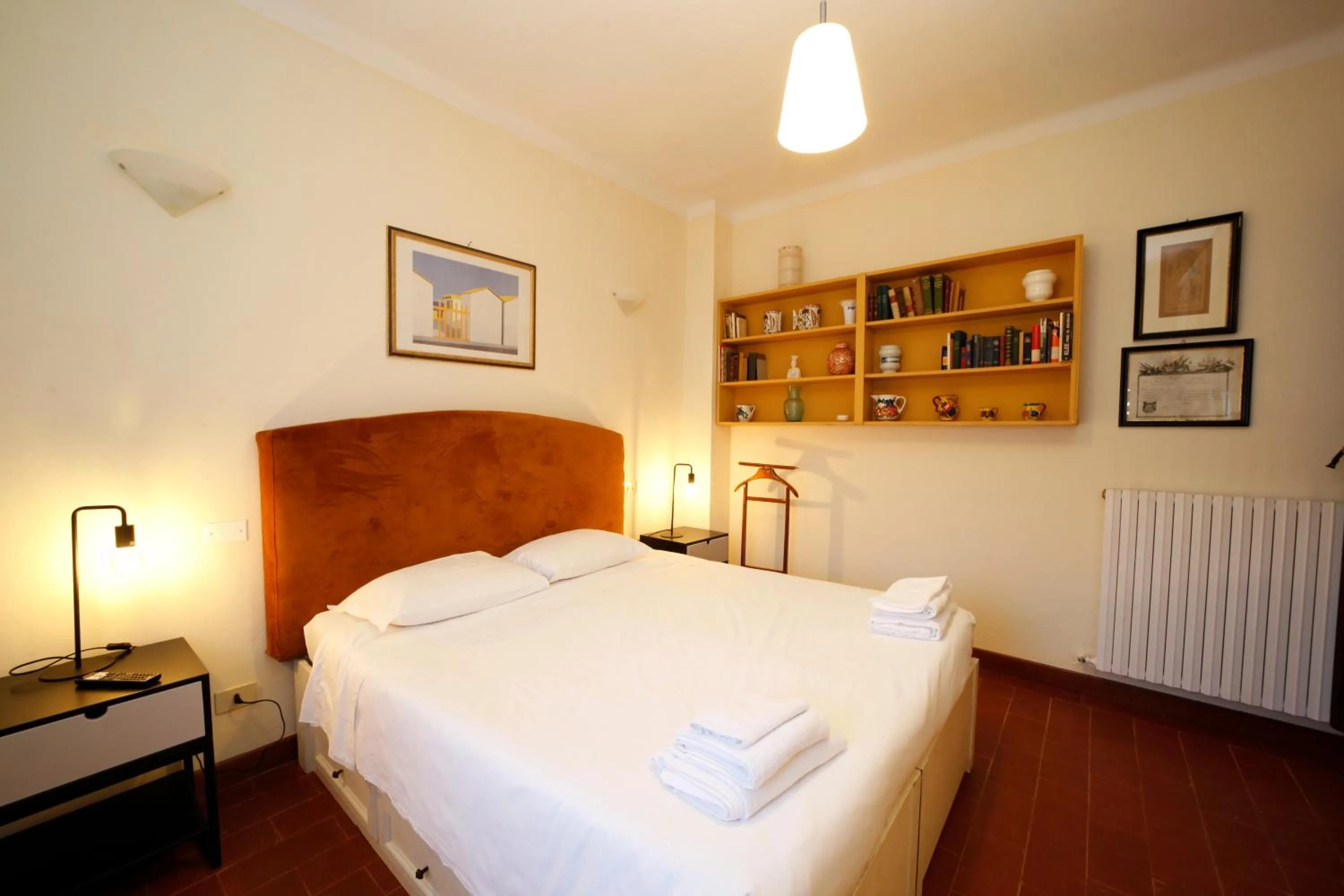 Double Room with Private External Bathroom in BolognaRoomscom - Ca' Palazzo