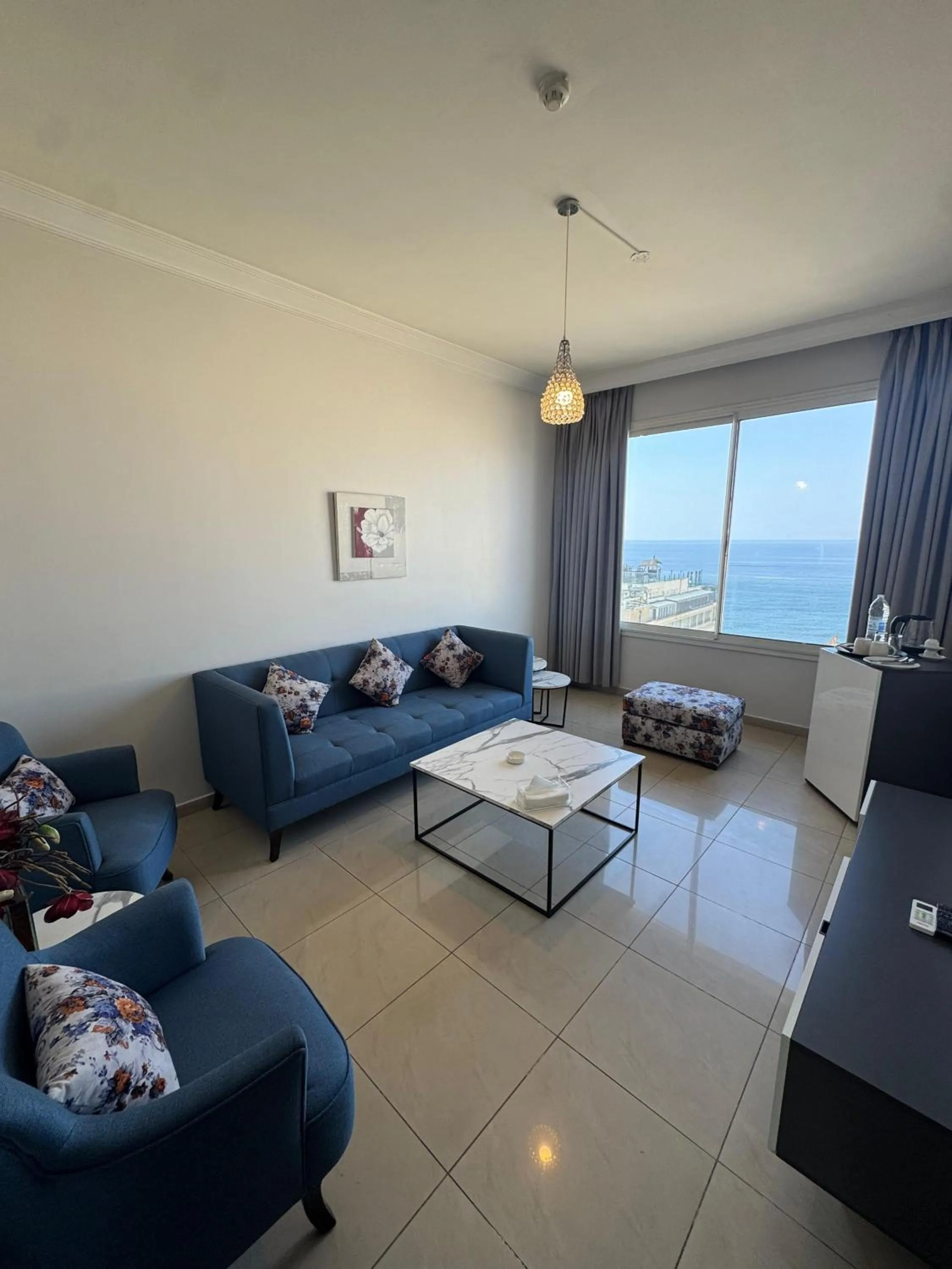 Suite with Sea View in Ny Suites