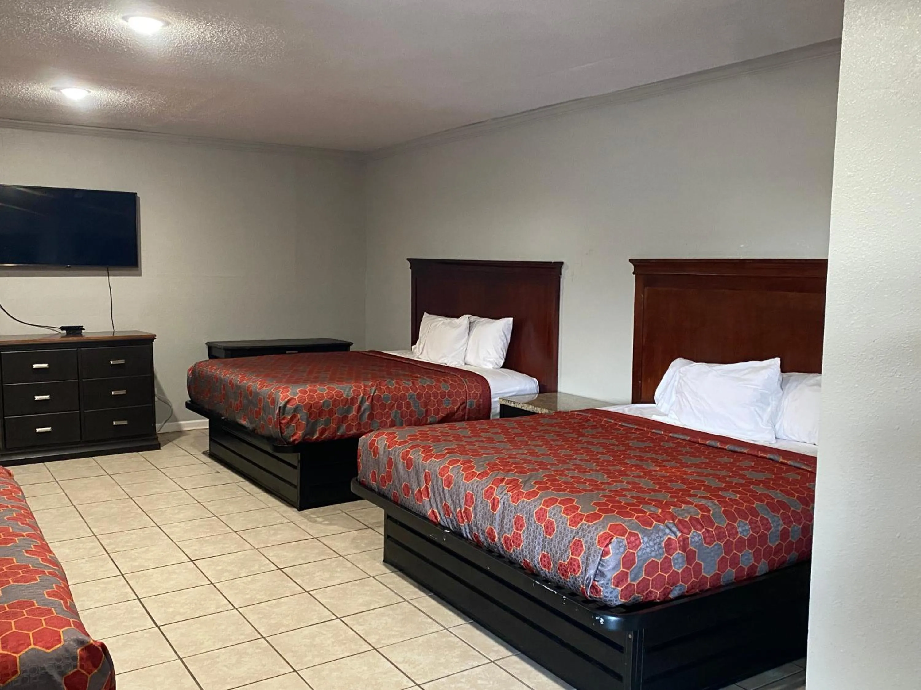 Triple Room with Bathroom in PASCAGOULA EXTENDED STAY
