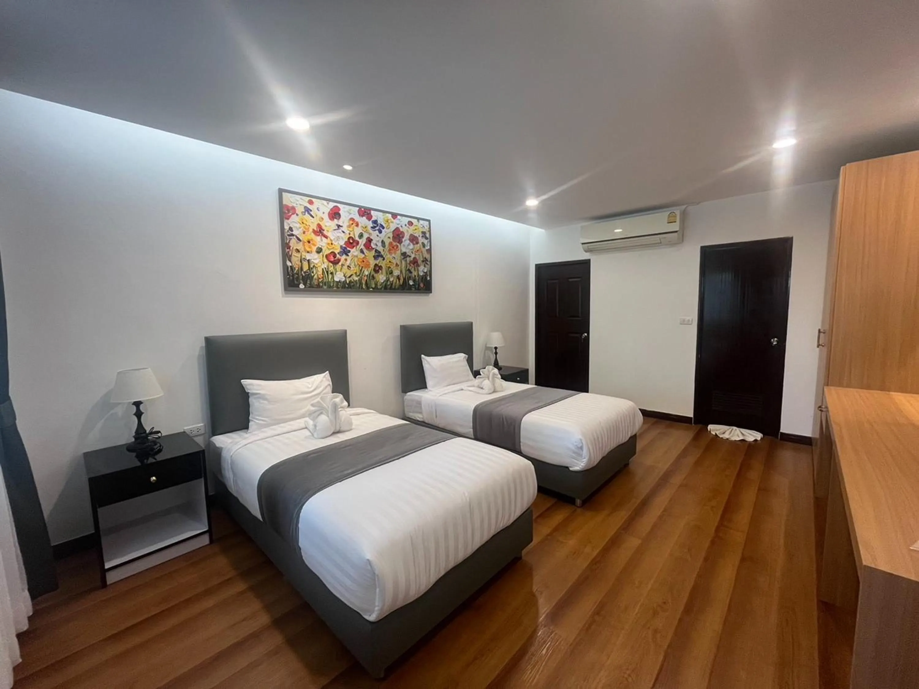 Deluxe Twin Room in MYP Cherngtalay
