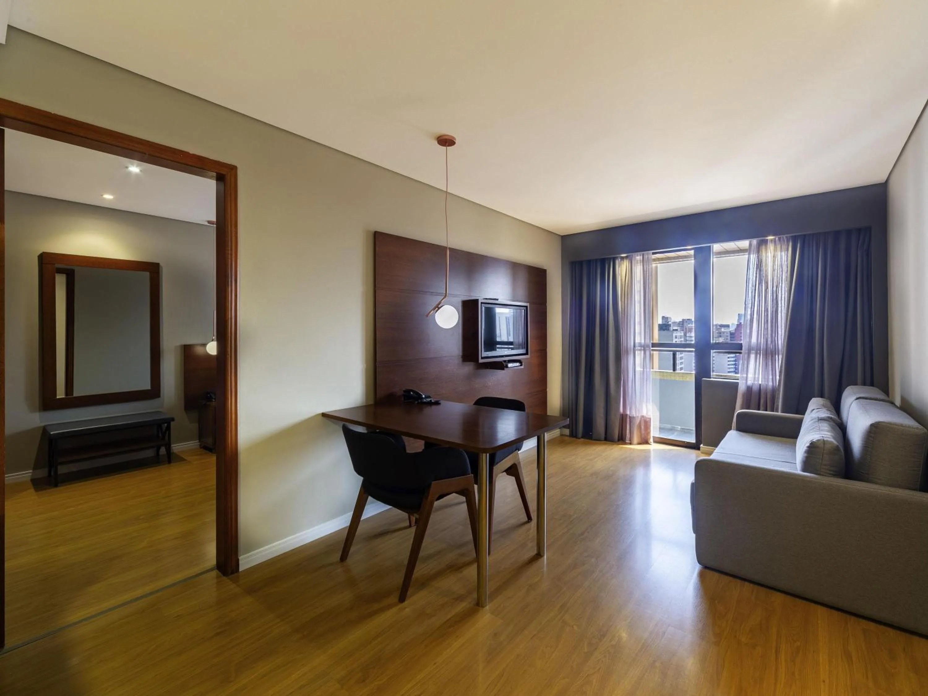 Superior Room with One Double Bed and Sofa Bed in Mercure Curitiba Golden
