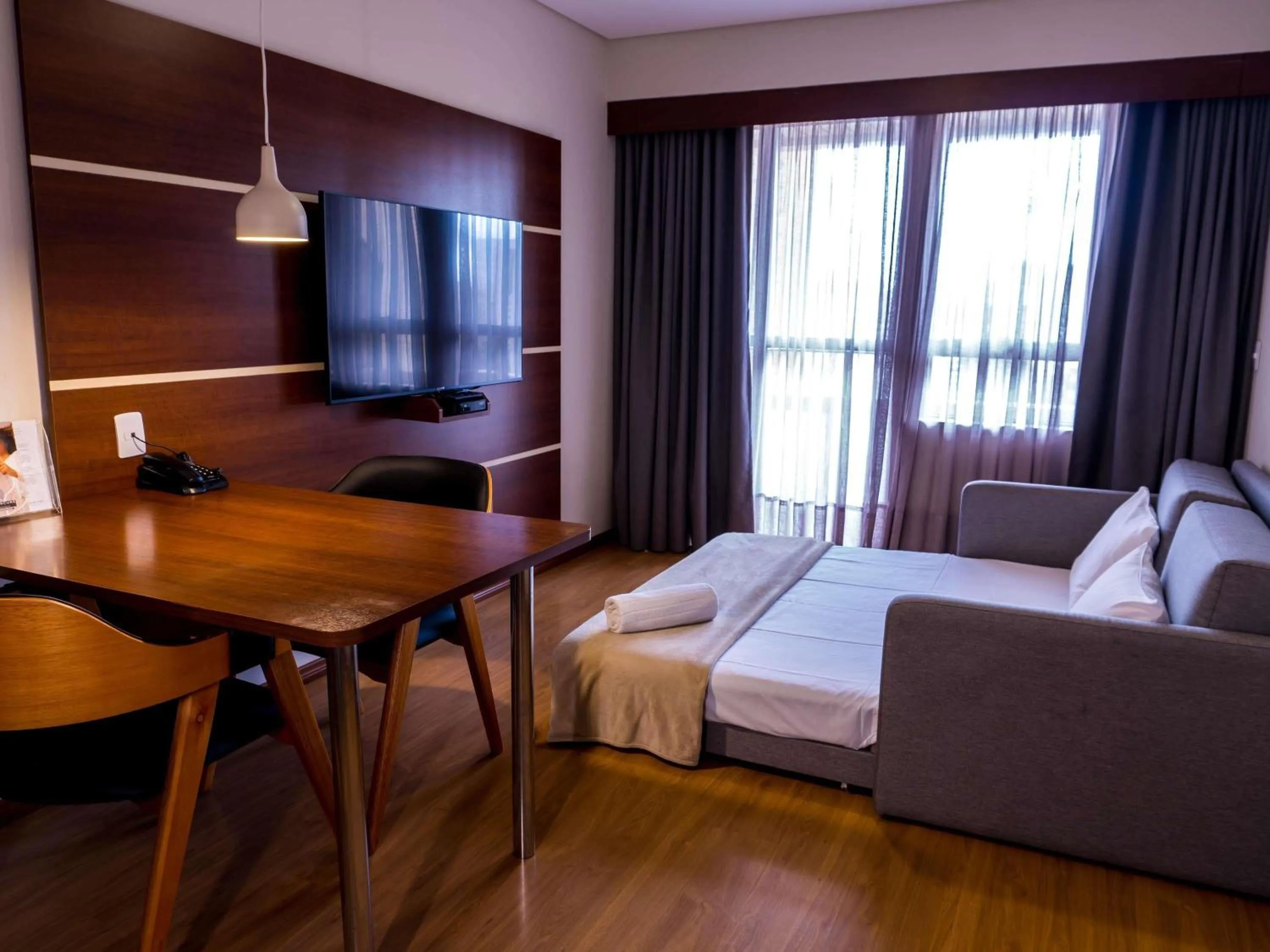 Adapted Superior Room with One Double Bed and Sofa Bed in Mercure Curitiba Golden