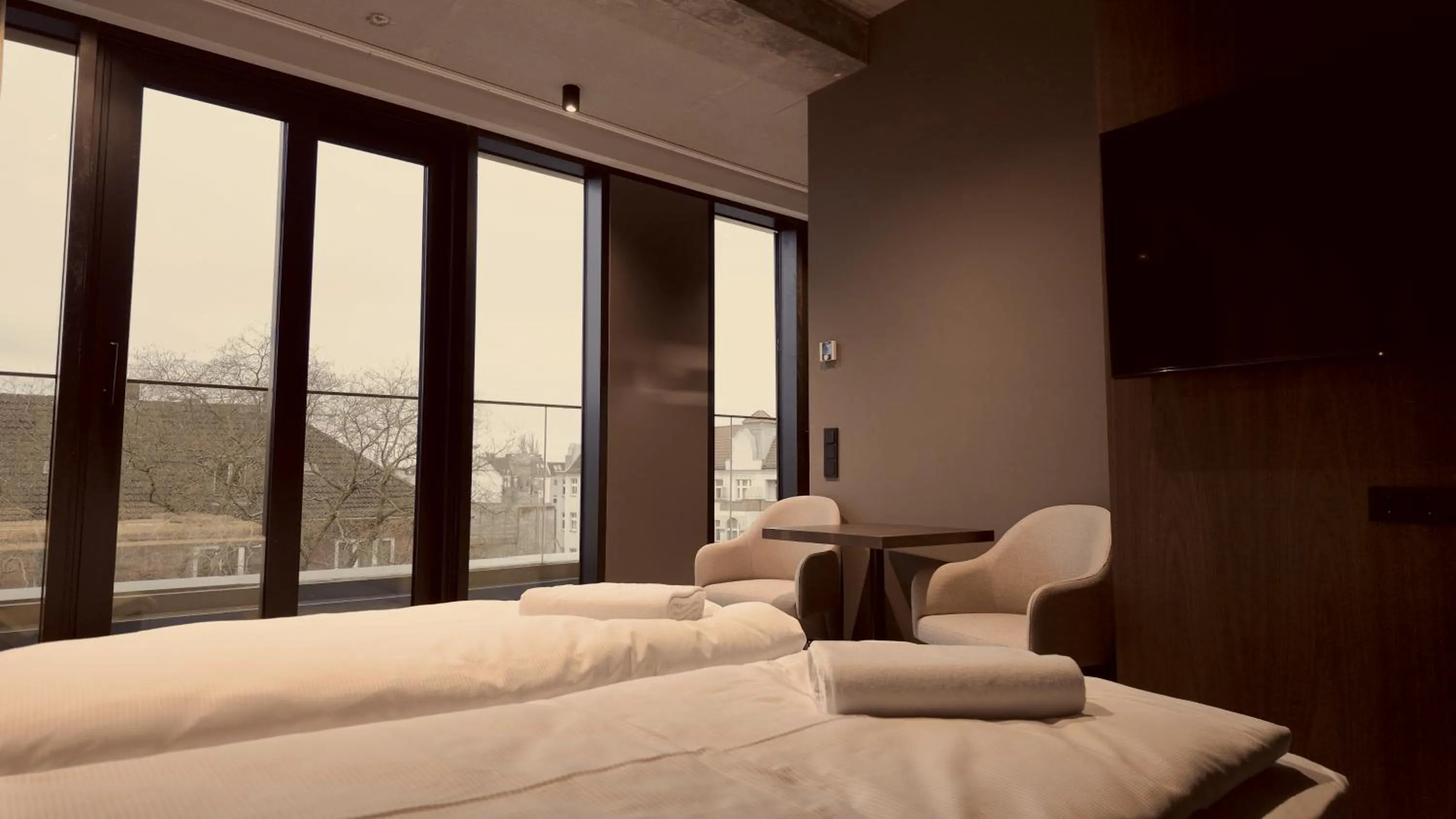 Suite with Balcony in Bellman Hotel