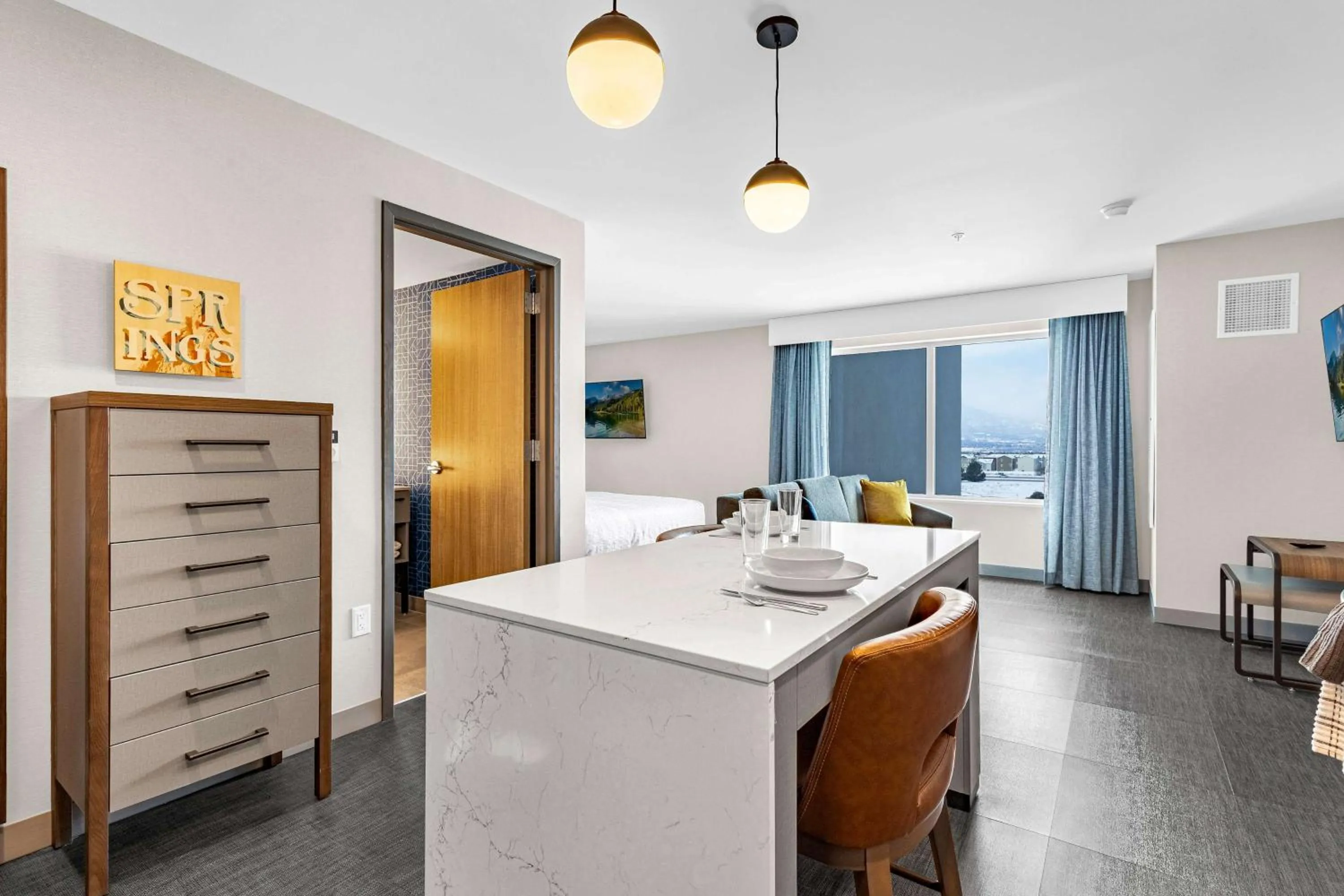 Efficiency King Suite with Bath Tub in Homewood Suites By Hilton Colorado Springs Airport