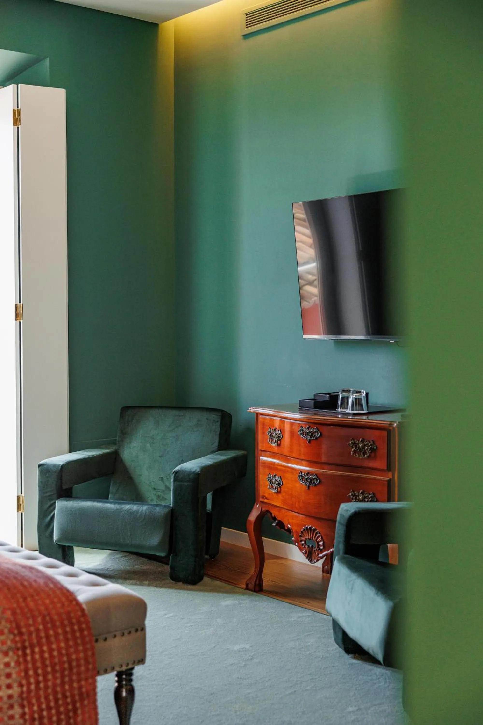 Suite in Solar dos Cantos Botanic House & Garden