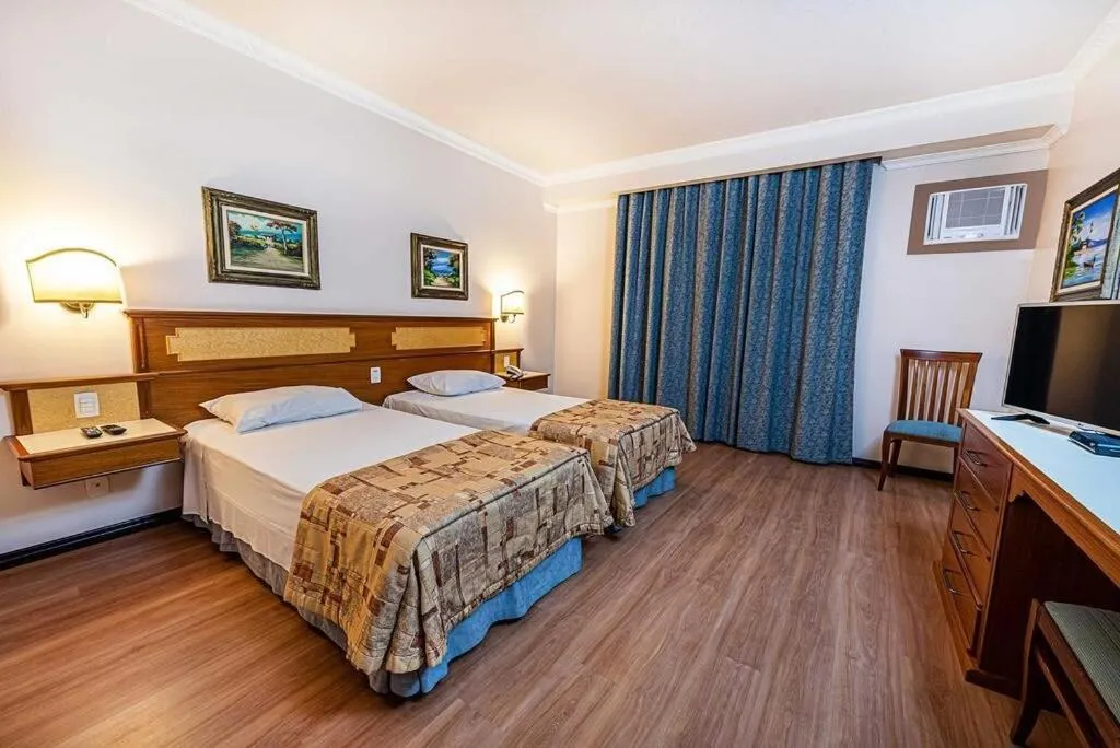 Standard Twin Room in Hotel Euro Suite Campinas by Nacional Inn - Próximo ao Cambuí