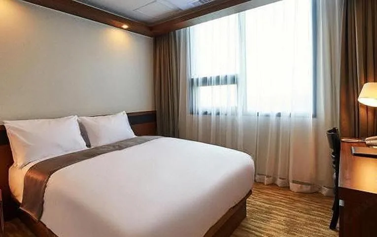 Double Room in Gold Coast Hotel Incheon