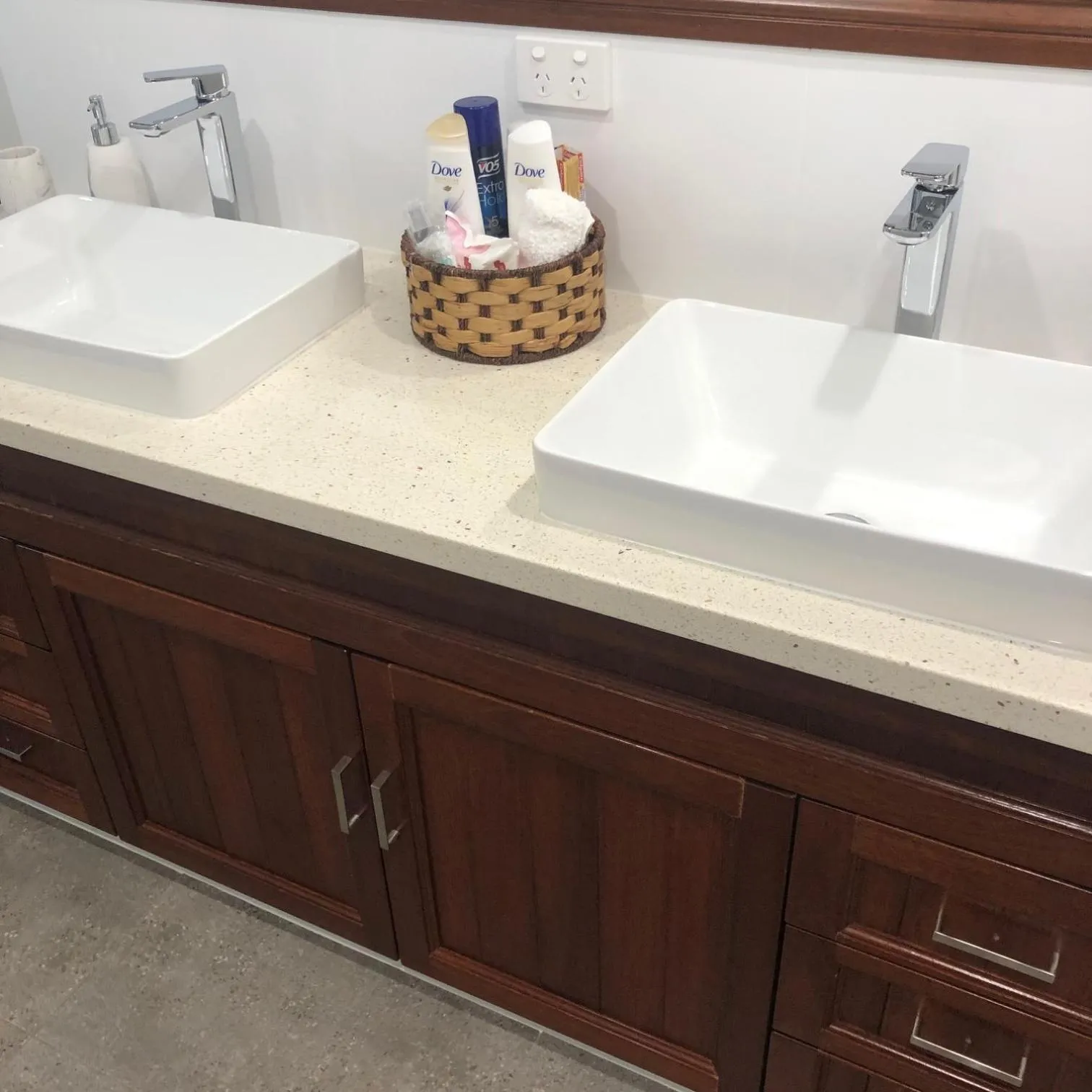 Deluxe Queen Suite in The Hideaway Luxury B&B Retreat